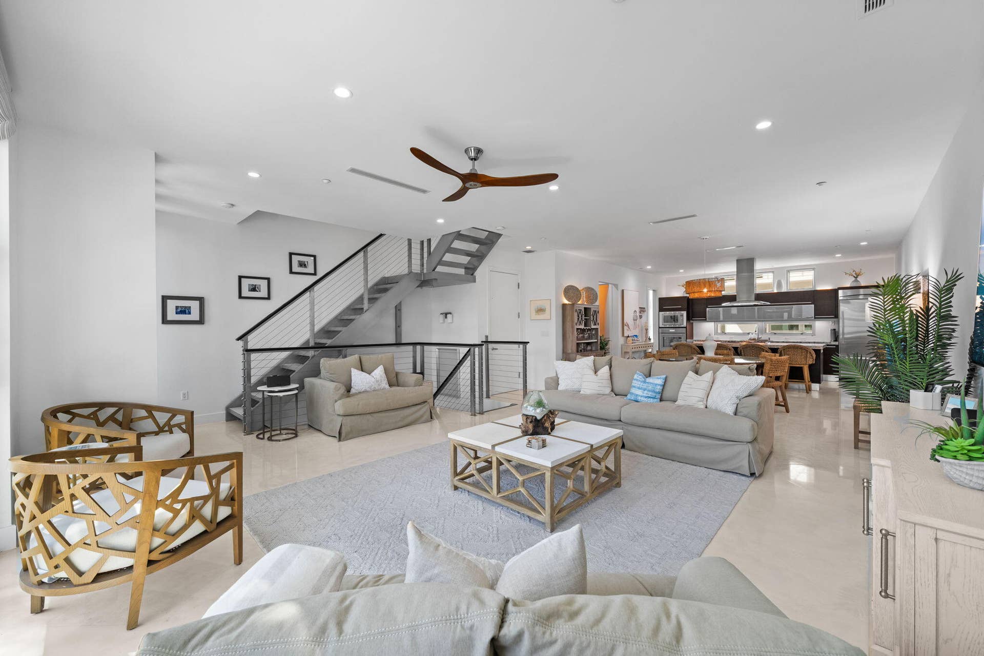 705 BRINY Avenue, Pompano Beach, FL 33062 2-web-or-mls-A7R05629 copy