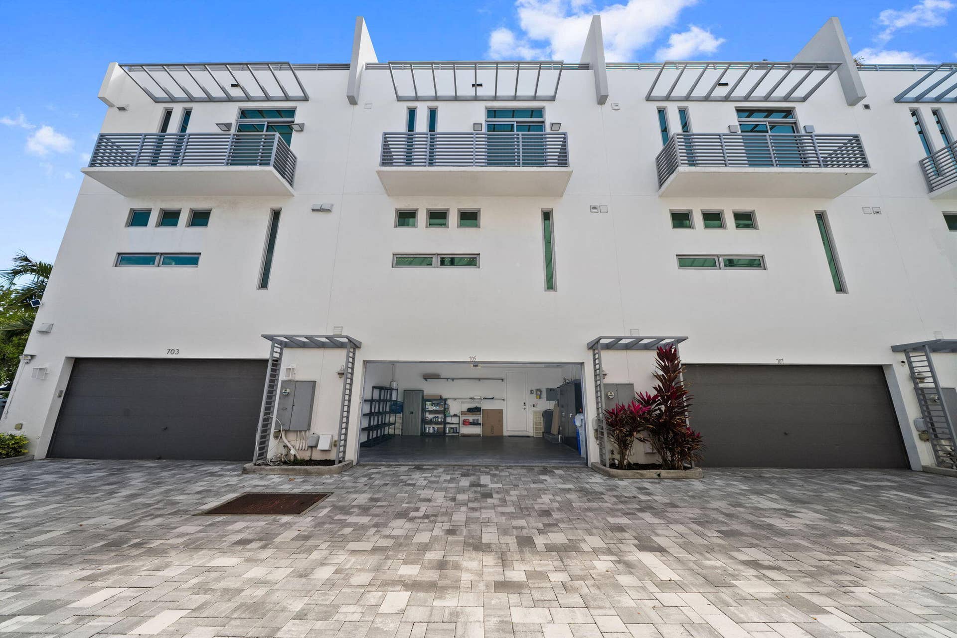 705 BRINY Avenue, Pompano Beach, FL 33062 51-web-or-mls-A7R05705 copy