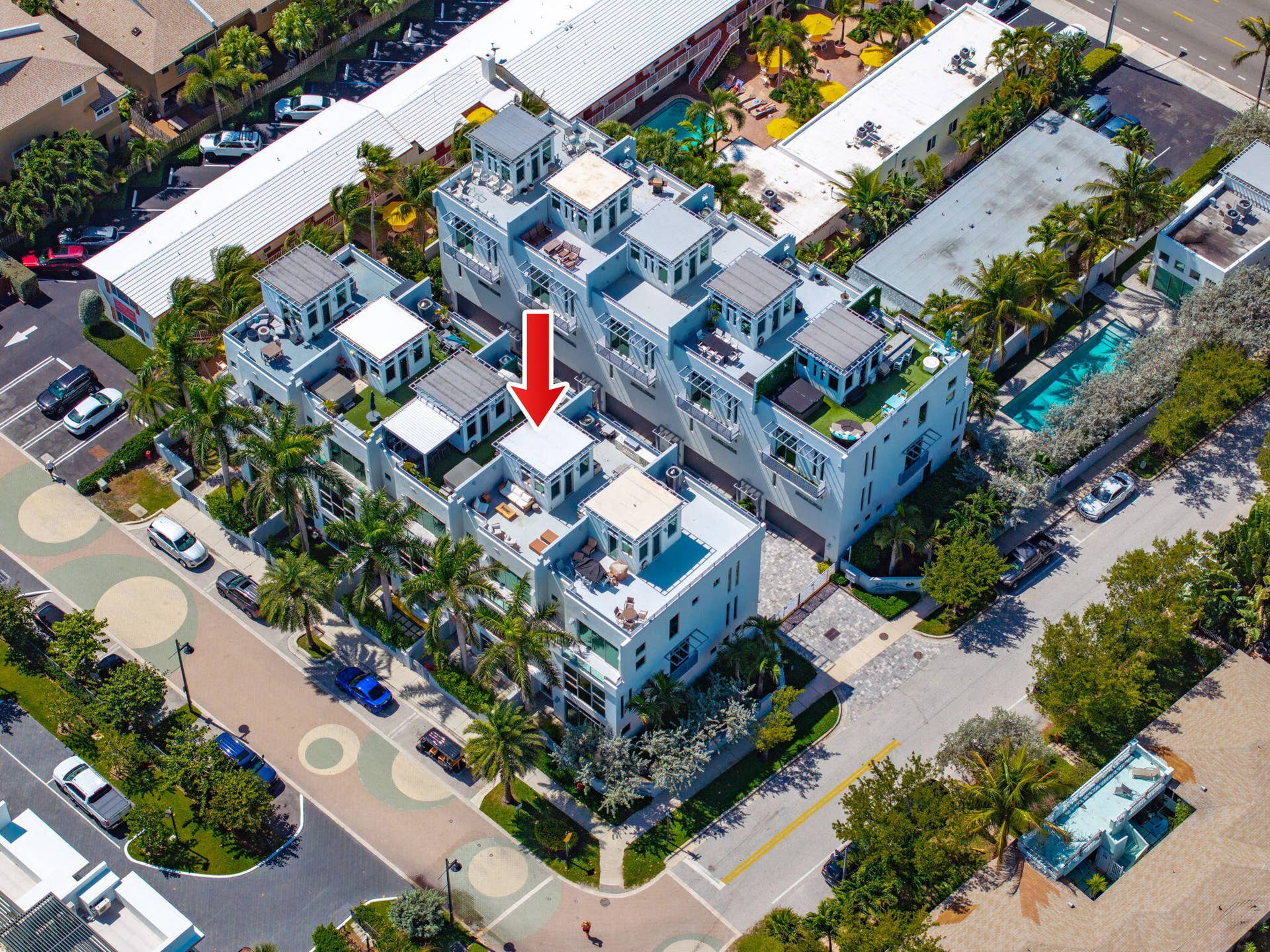 705 BRINY Avenue, Pompano Beach, FL 33062 66-web-or-mls-DJI_20260307121030_0101_D