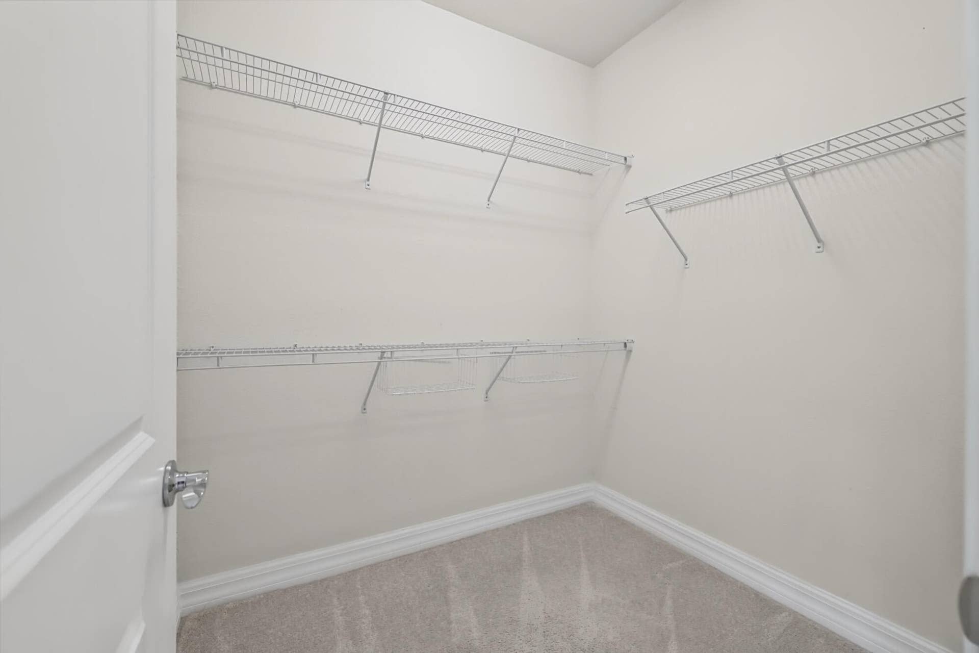 4488 E Appleton Cir -24