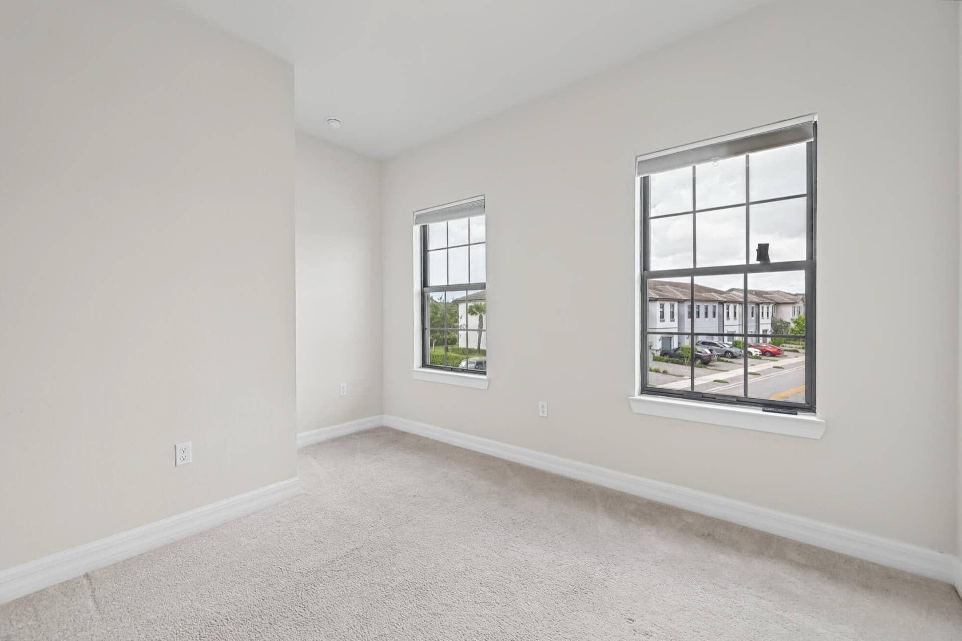 4488 E Appleton Cir -26