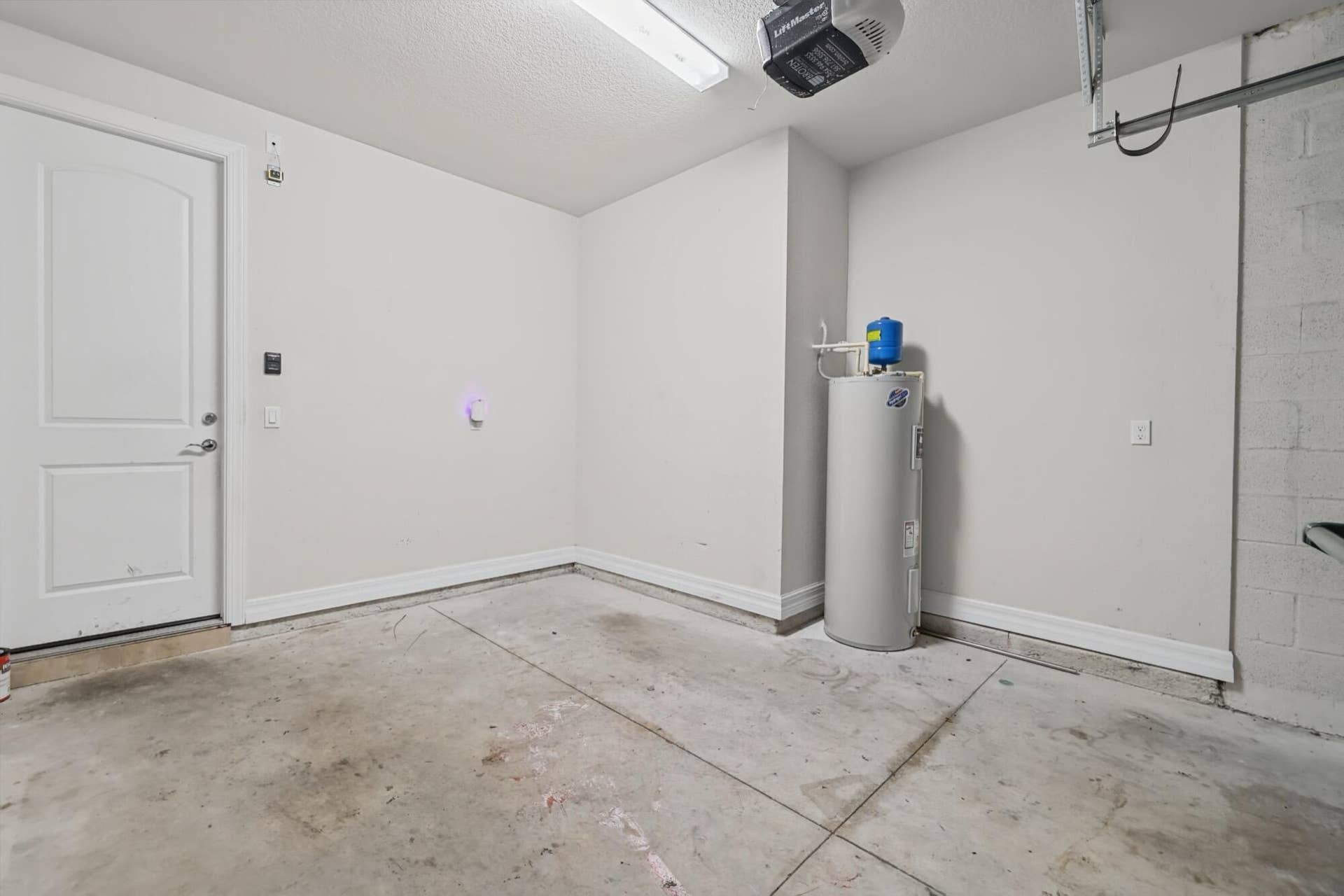 4488 E Appleton Cir -32