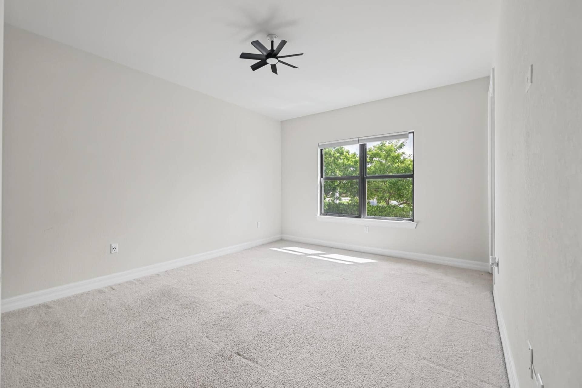 4488 E Appleton Cir -20