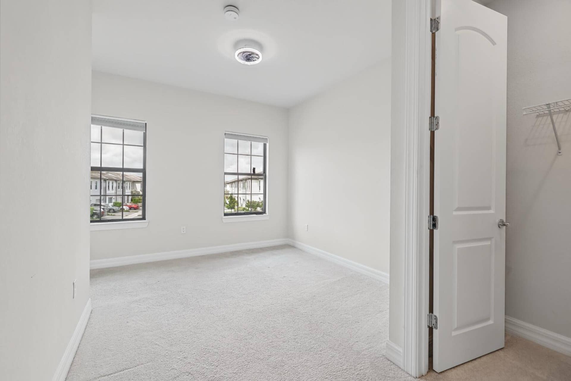 4488 E Appleton Cir -25