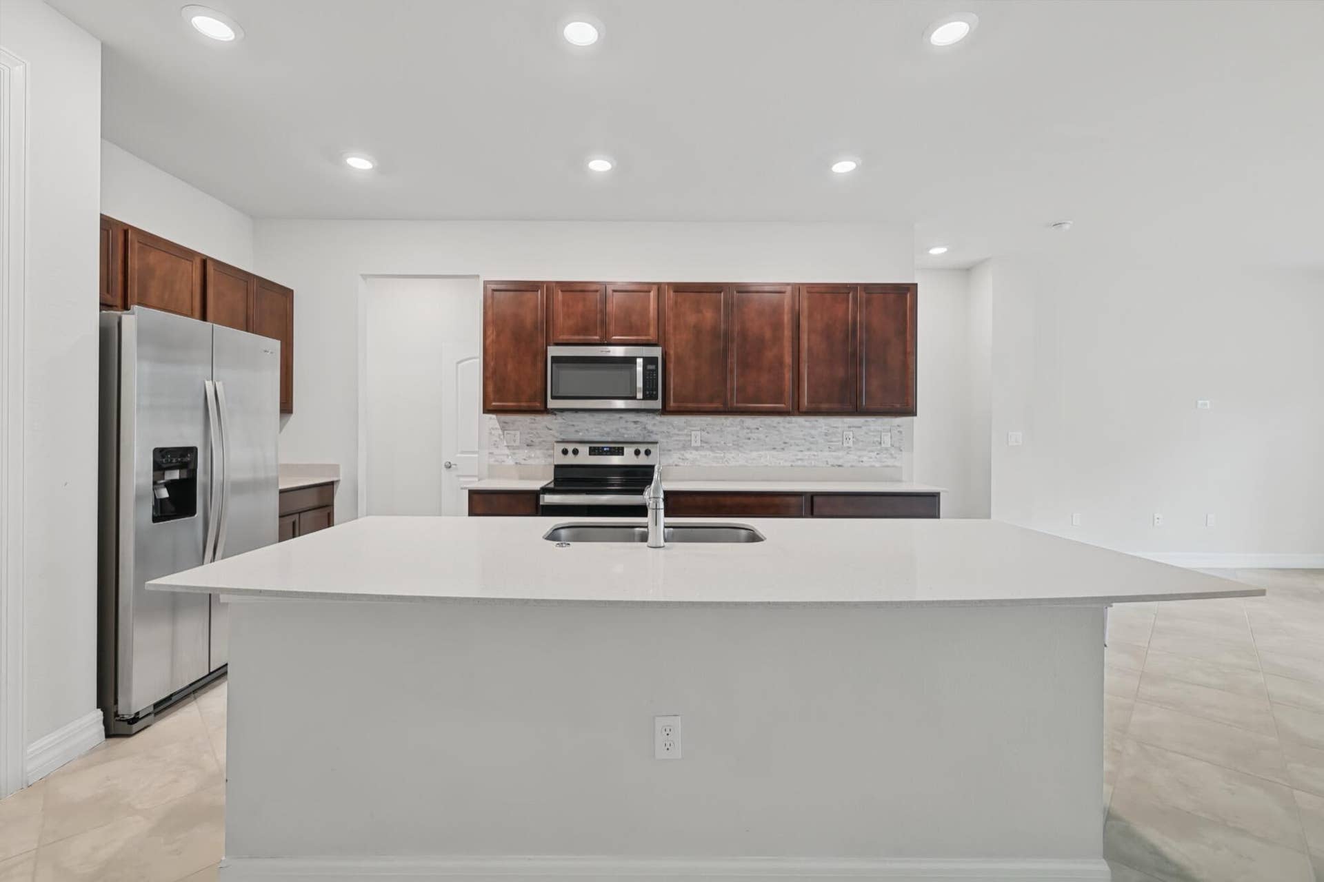 4488 E Appleton Cir -10
