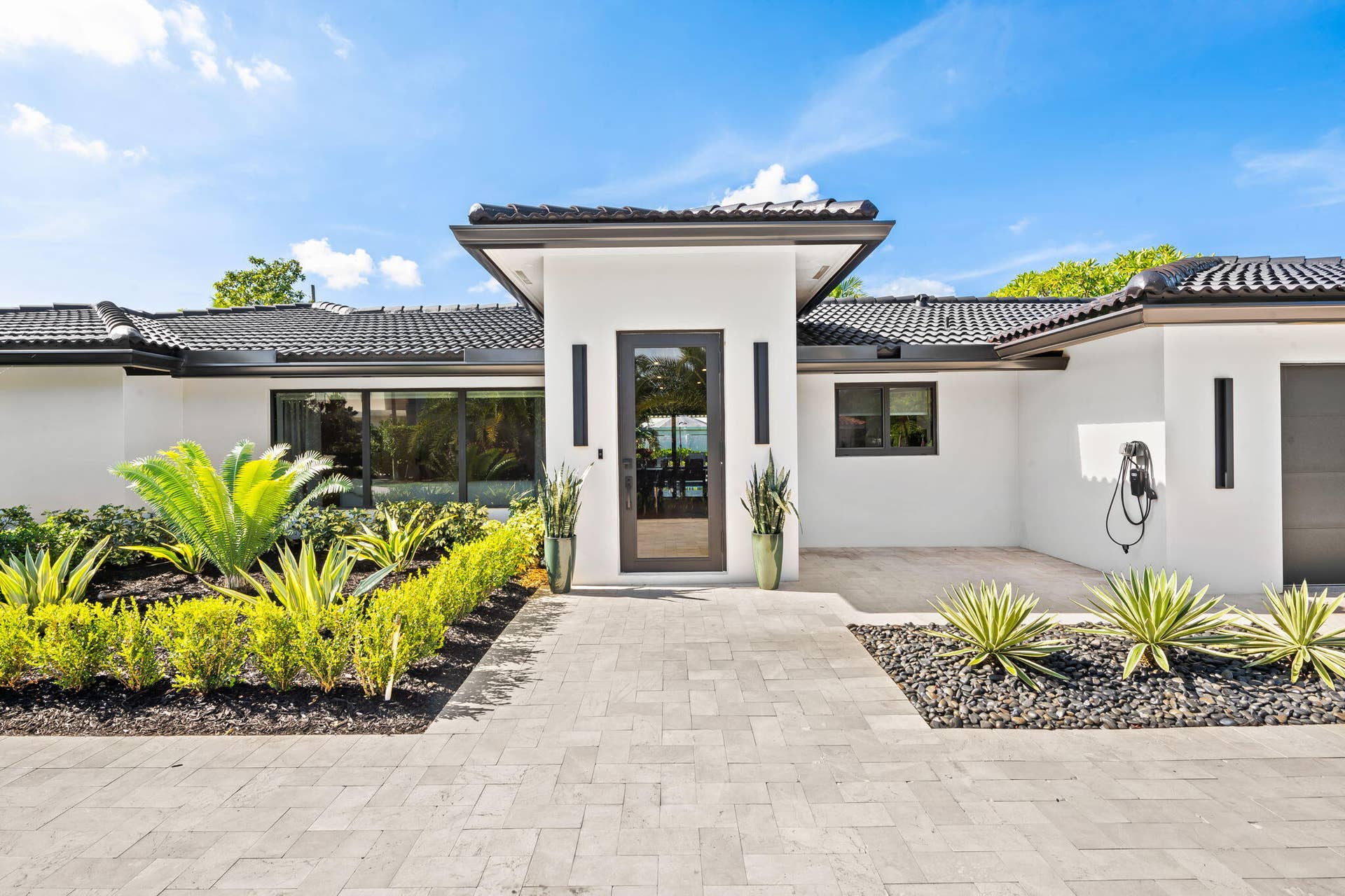 2648 NE 34TH Street, Fort Lauderdale, FL 33306 5-web-or-mls-DSC_6937