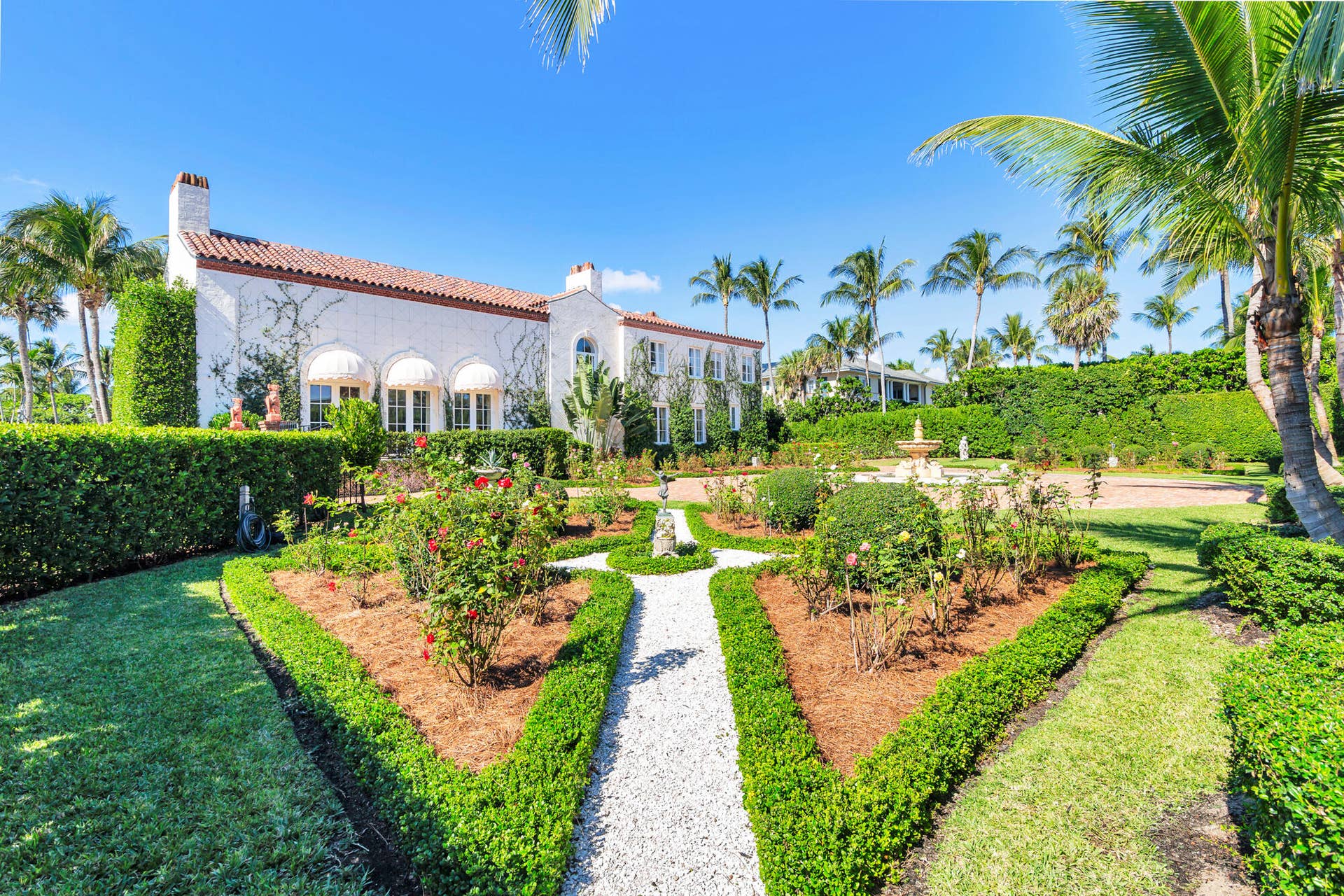 111 Via Del Lago, Palm Beach, FL 33480 21C-MANICURED ROSE GARDEN