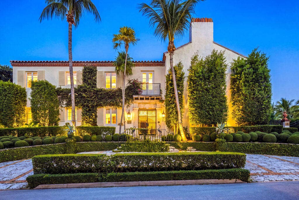 111 Via Del Lago, Palm Beach, FL 33480 Twilight_6