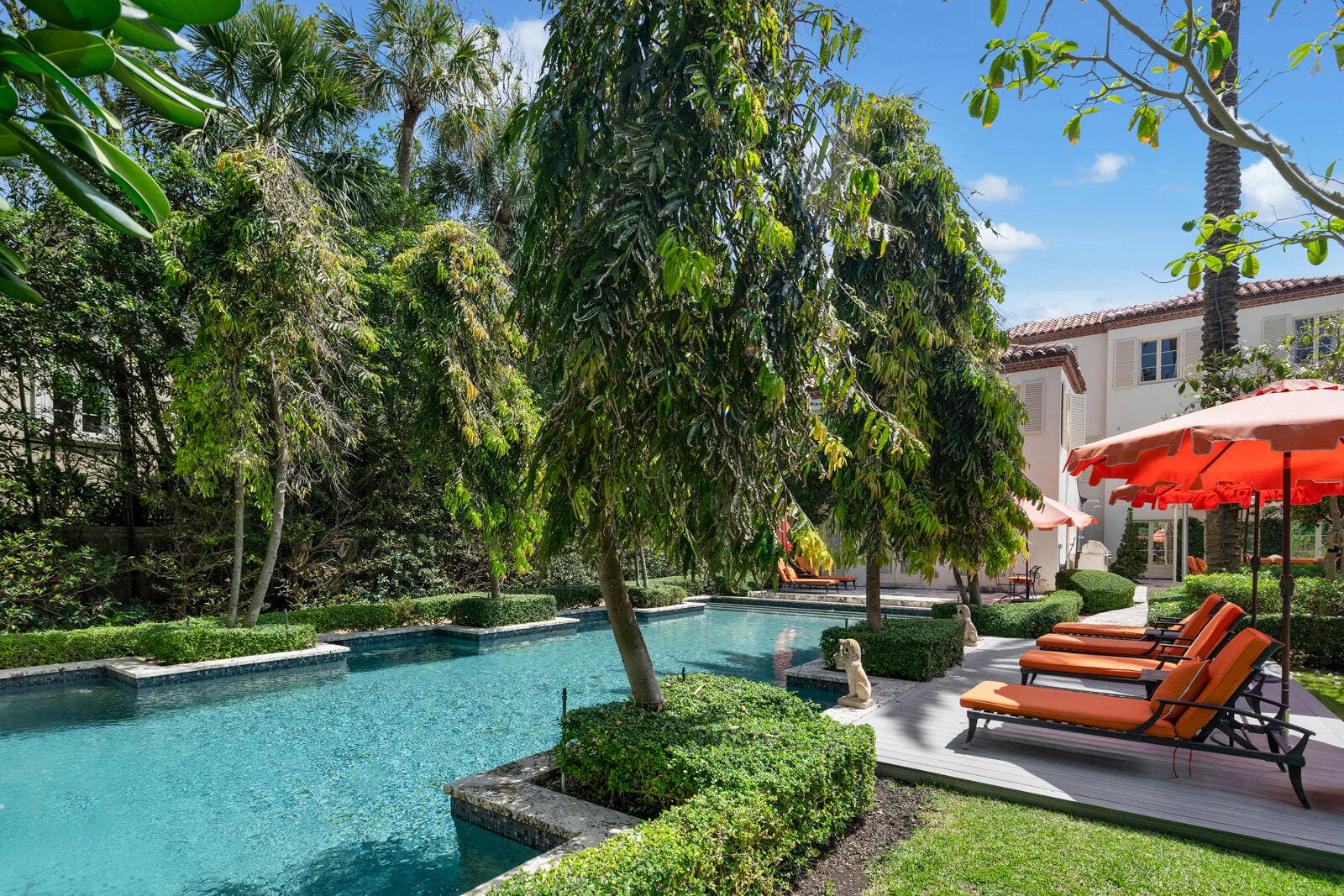 111 Via Del Lago, Palm Beach, FL 33480 20-Pool