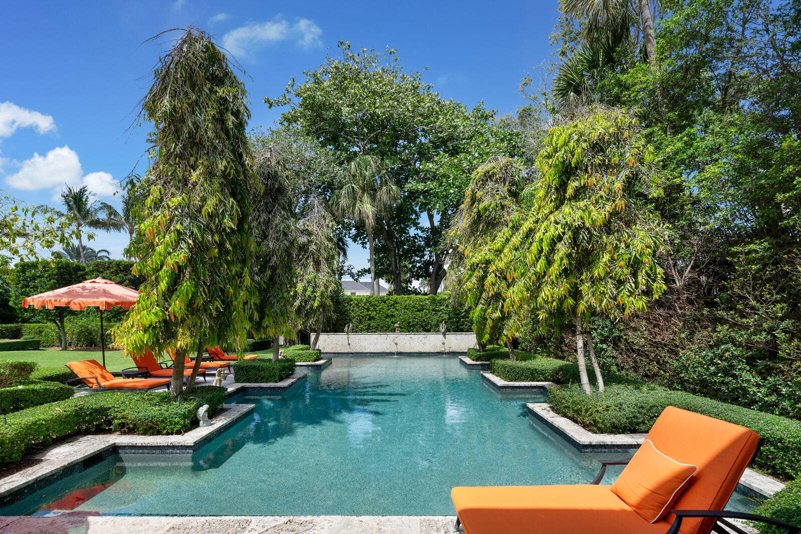 111 Via Del Lago, Palm Beach, FL 33480 20A-POOL