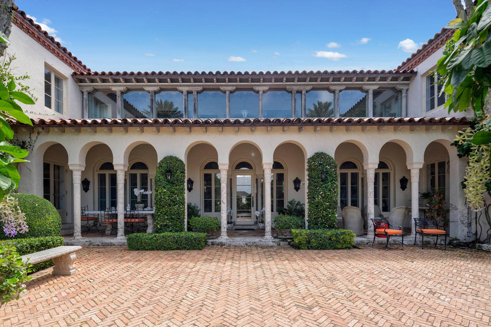 111 Via Del Lago, Palm Beach, FL 33480 5-Beautiful architecture