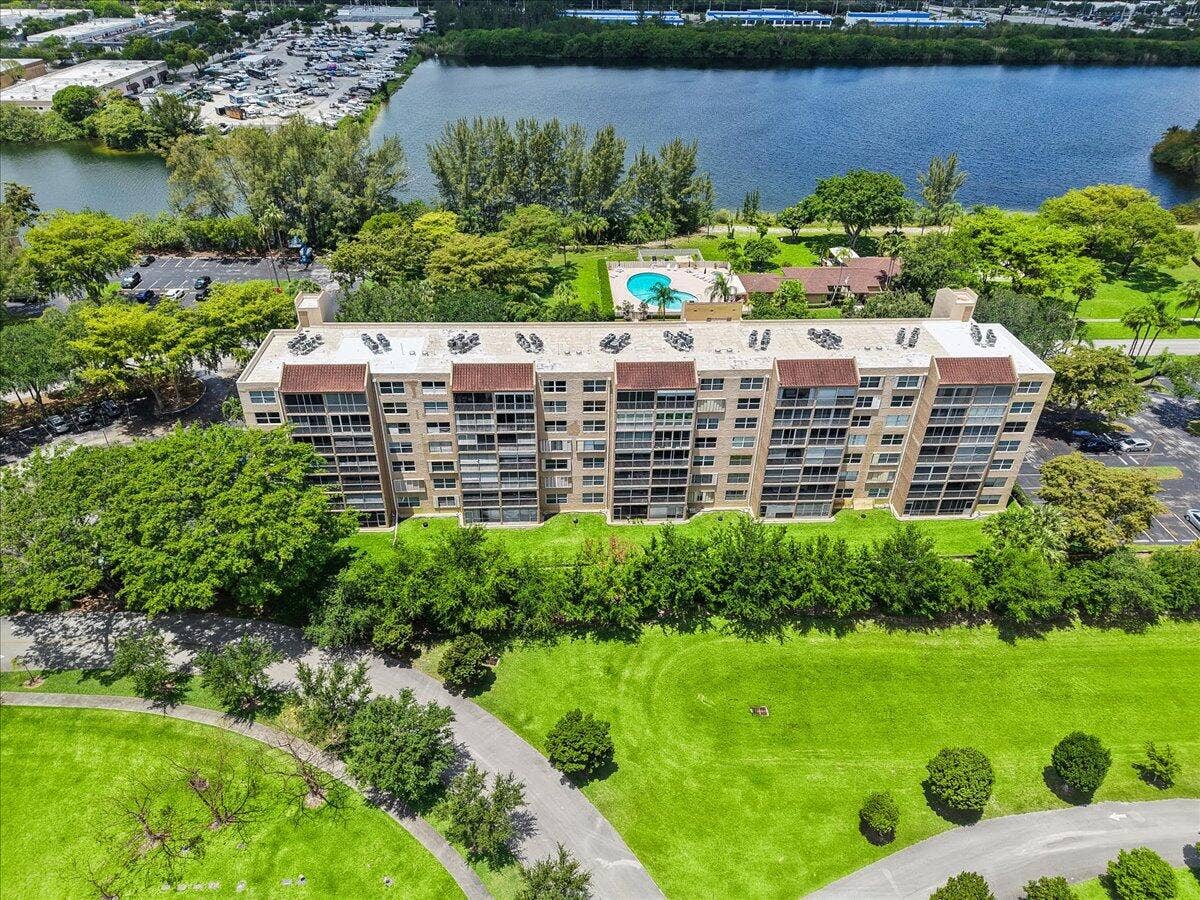 4550 NW 18TH Avenue, #406, Deerfield Beach, Deerfield Beach, FL 33064 31-DJI_20260514125557_0042_D