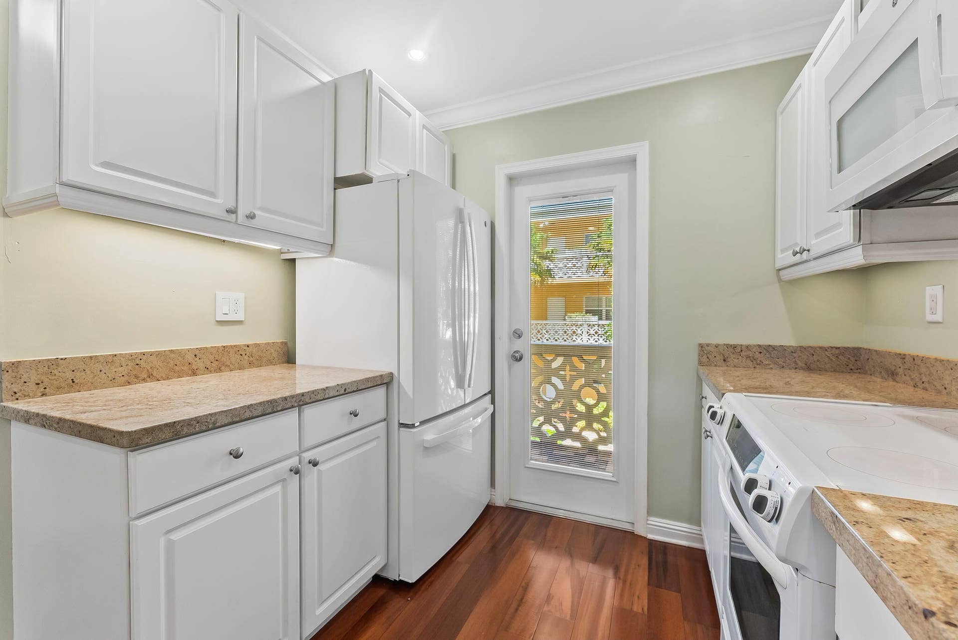 815 Middle River Drive, #202, Fort Lauderdale, FL 33304 Kitchen 2