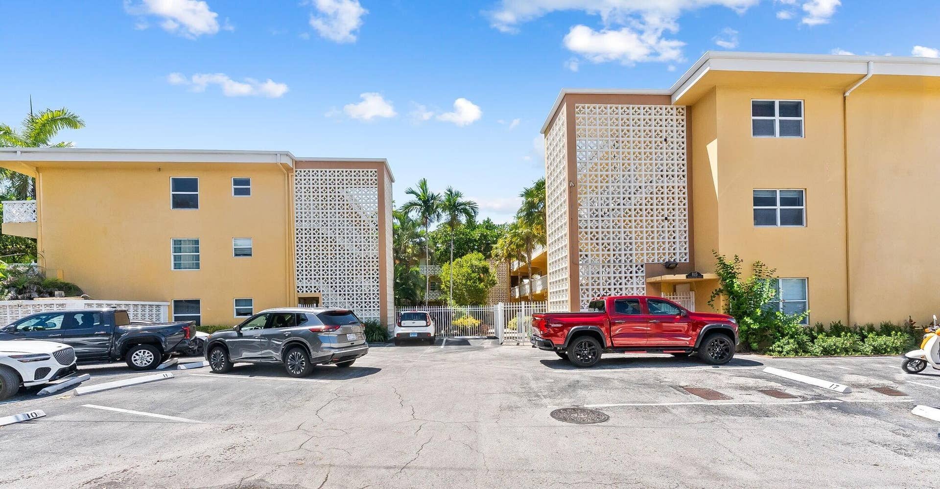 815 Middle River Drive, #202, Fort Lauderdale, FL 33304 Middle River Villas