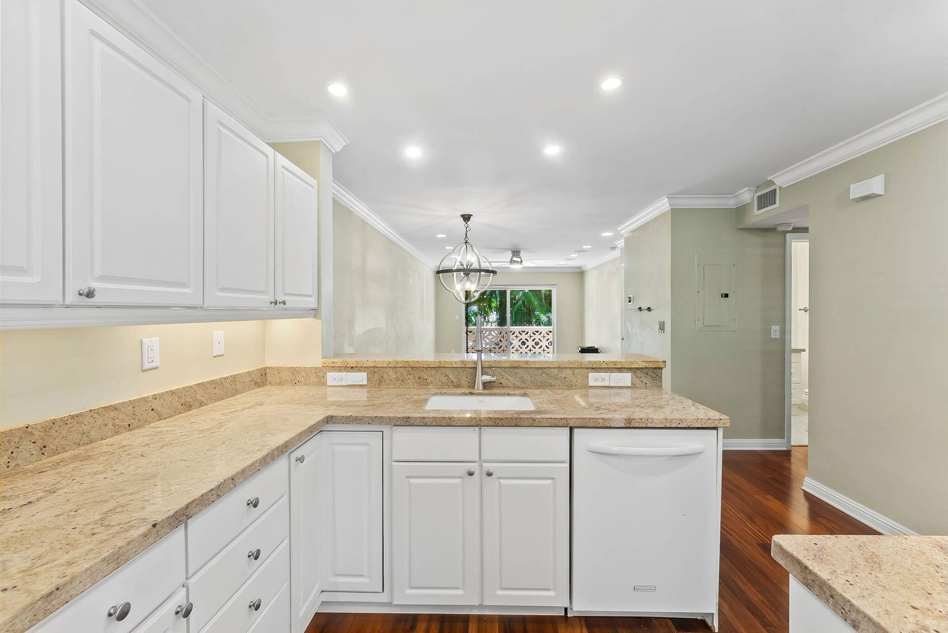 815 Middle River Drive, #202, Fort Lauderdale, FL 33304 Kitchen 3