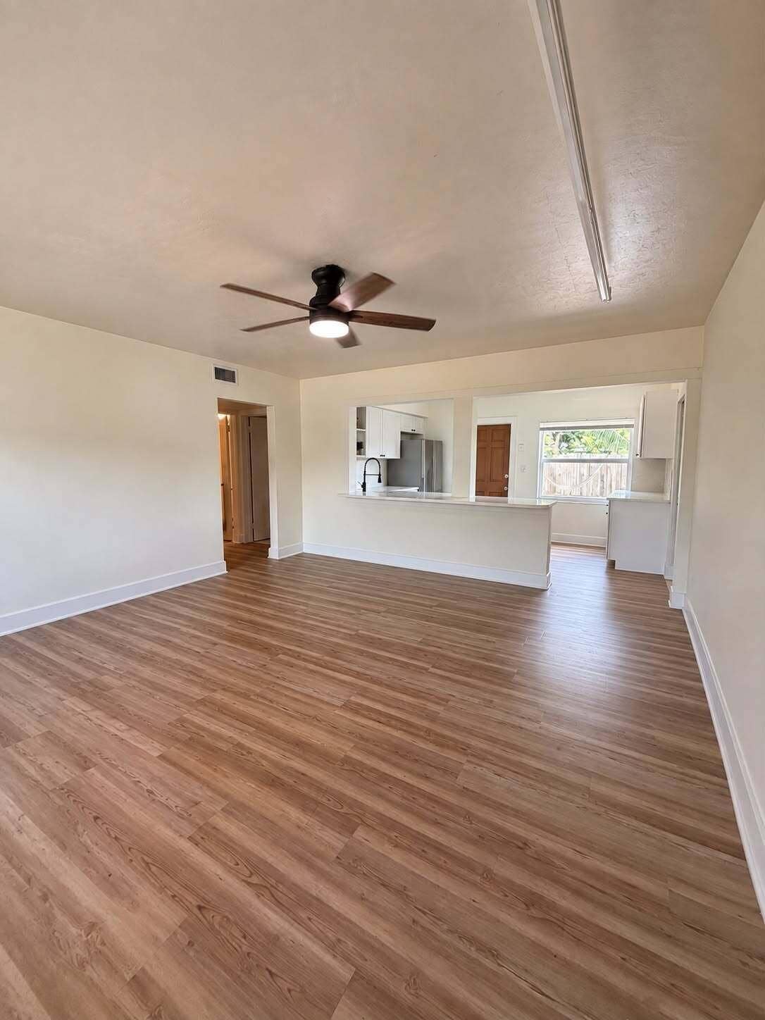 175 E 24TH Street, Riviera Beach, Riviera Beach, FL 33404 WhatsApp Image 2026-09-17 at 11.43.38