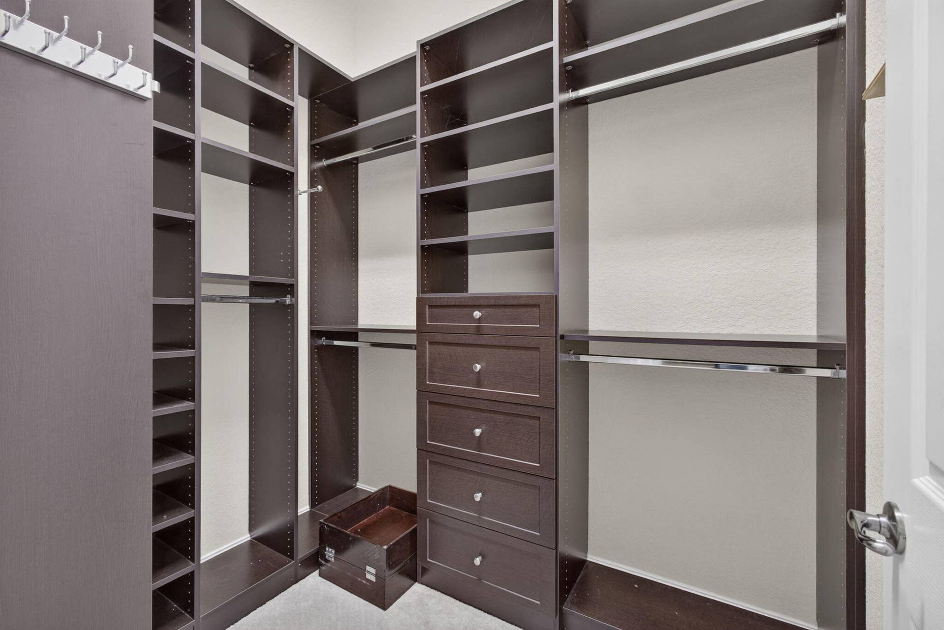 cloet built-ins