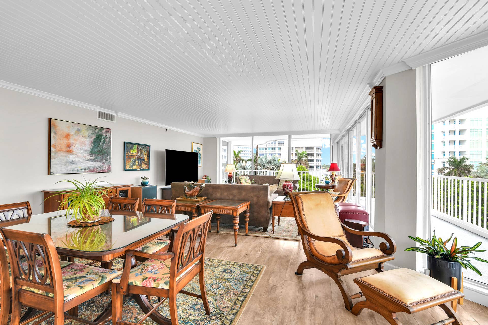 3211 S Ocean Boulevard, #403, Highland Beach, FL 33487 Dining