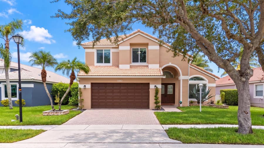Property photo for 1551 NW 132ND Avenue, Pembroke Pines, FL