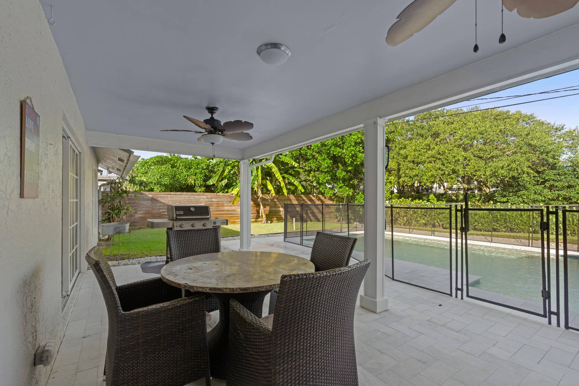 4456 Nicole Circle, Jupiter, FL 33469 Covered Patio