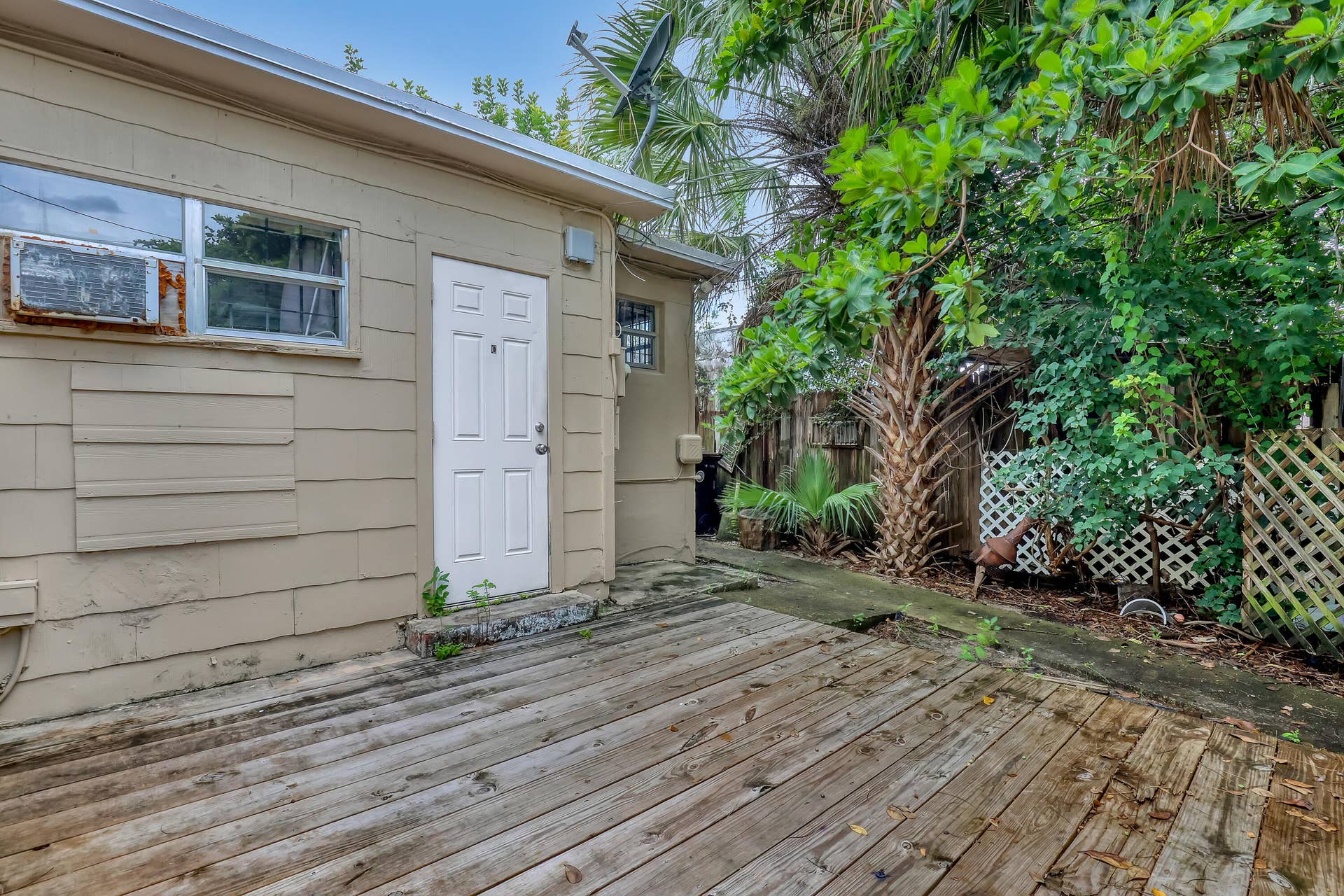 5014 SPRUCE Avenue, West Palm Beach, FL 33407 Efficiency Patio