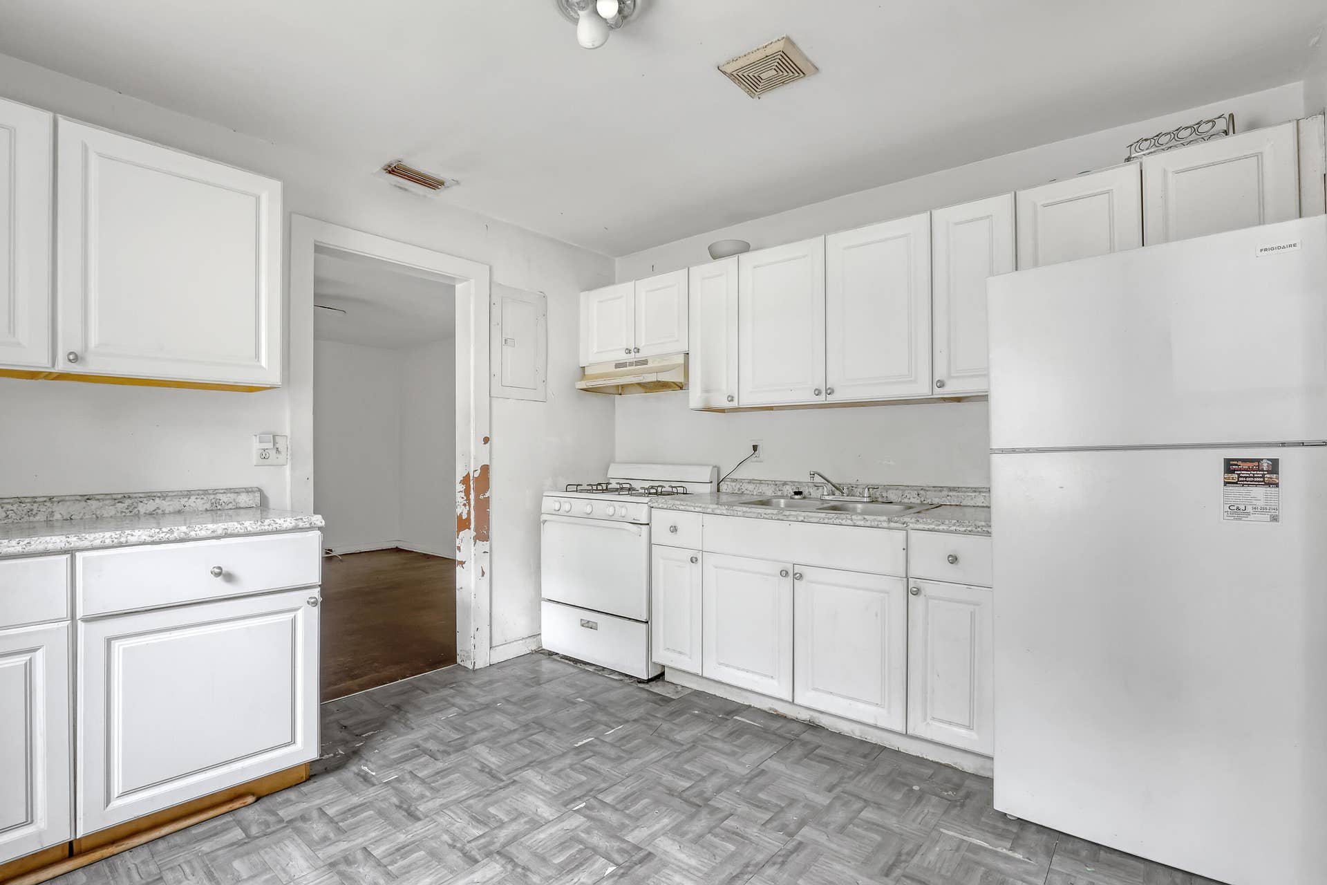 5014 SPRUCE Avenue, West Palm Beach, FL 33407 Front Unit Kitchen