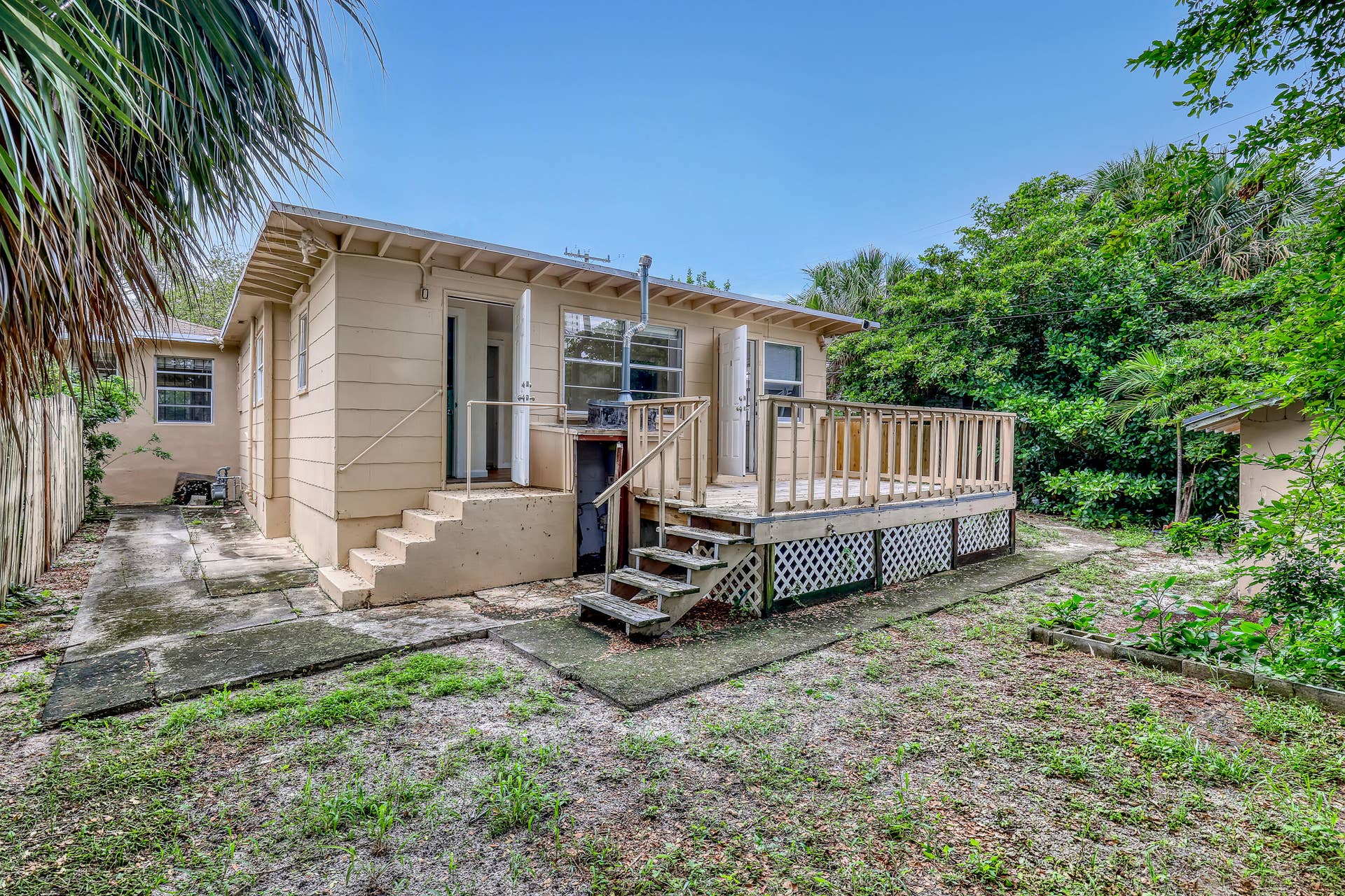 5014 SPRUCE Avenue, West Palm Beach, FL 33407 Deck