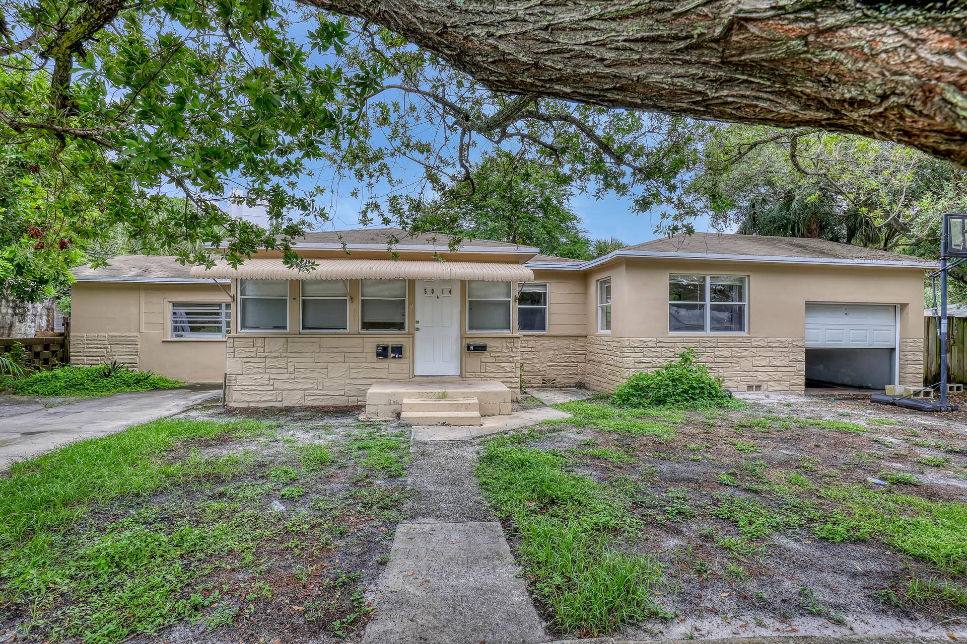 5014 SPRUCE Avenue, West Palm Beach, FL 33407 Front