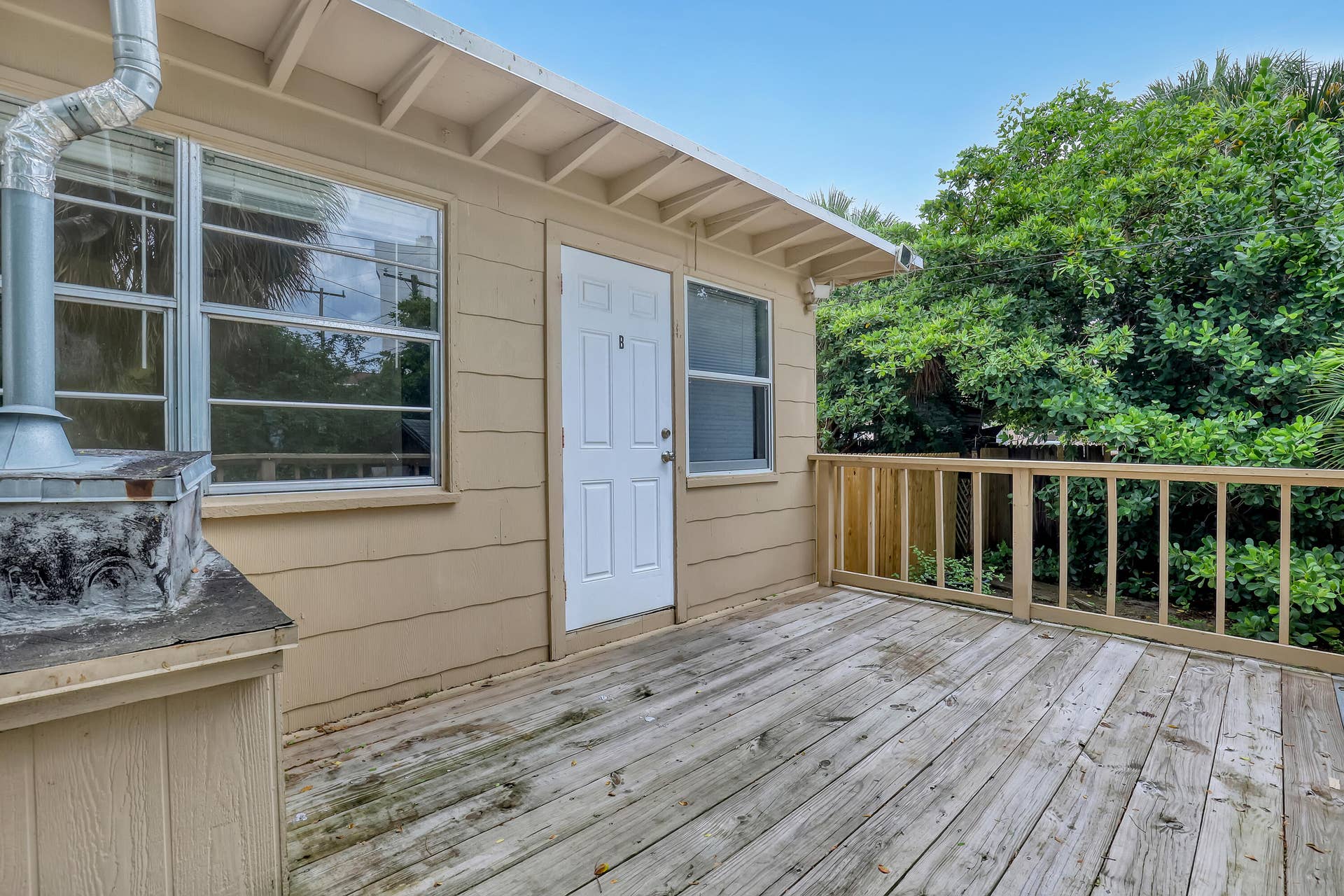 5014 SPRUCE Avenue, West Palm Beach, FL 33407 Rear Unit entrance