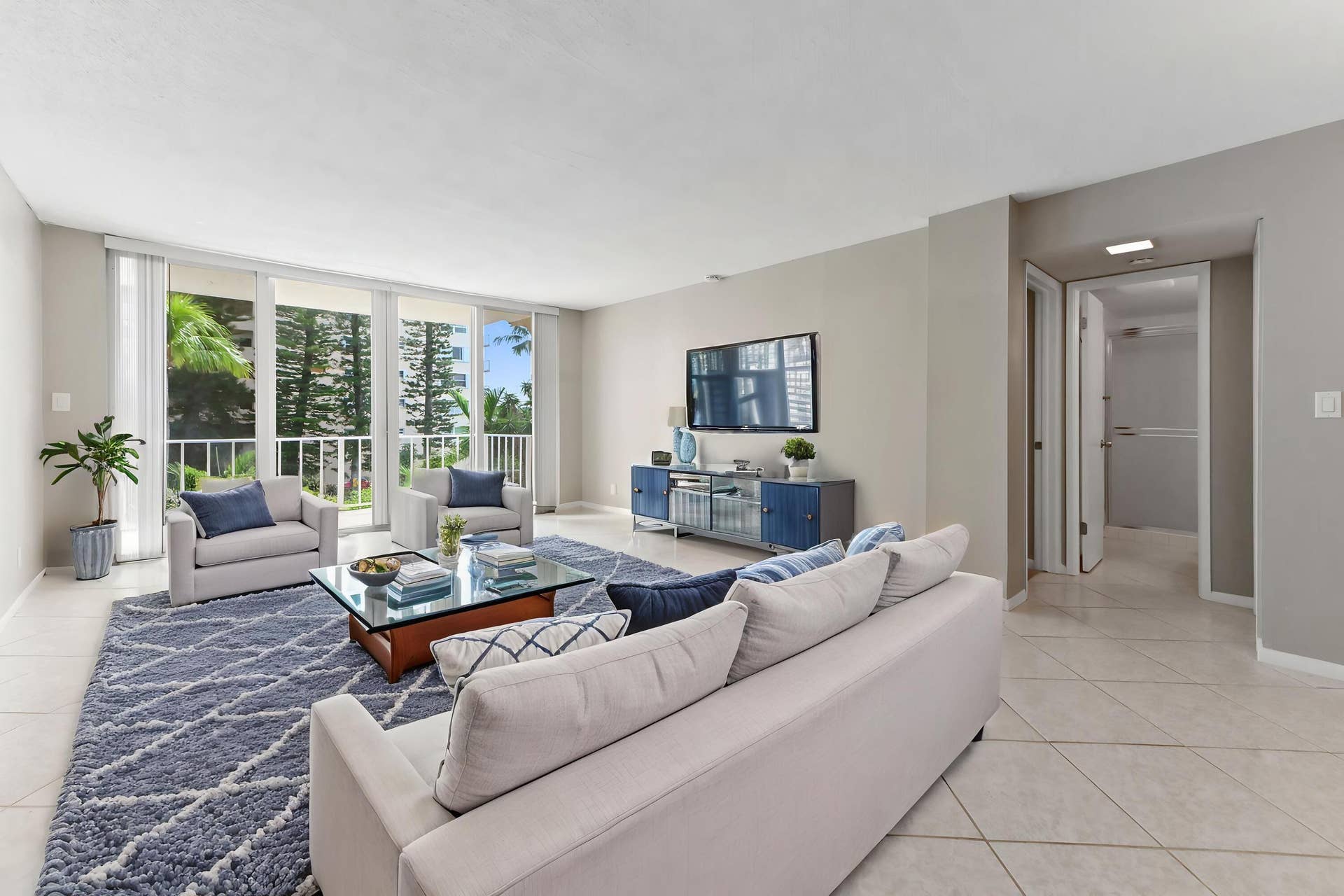 10-living-room-02_VS