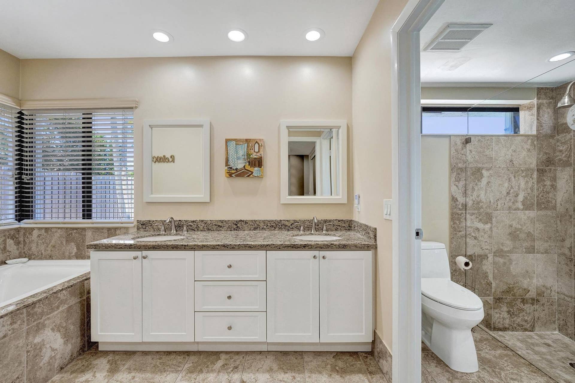 9355 NW 18TH Drive, Plantation, FL 33322 Primary bathroom