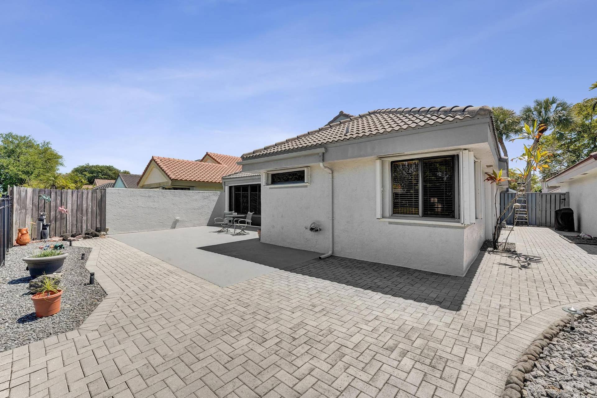 9355 NW 18TH Drive, Plantation, FL 33322 Backyard