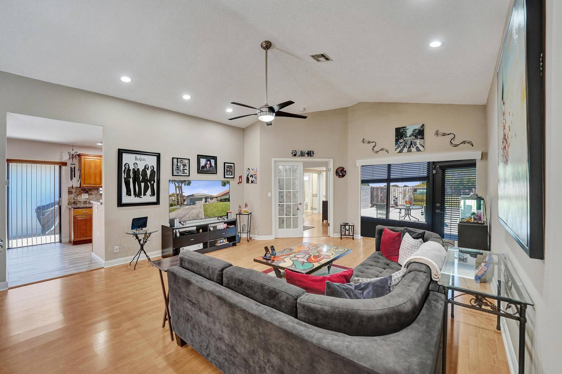9355 NW 18TH Drive, Plantation, FL 33322 Living room