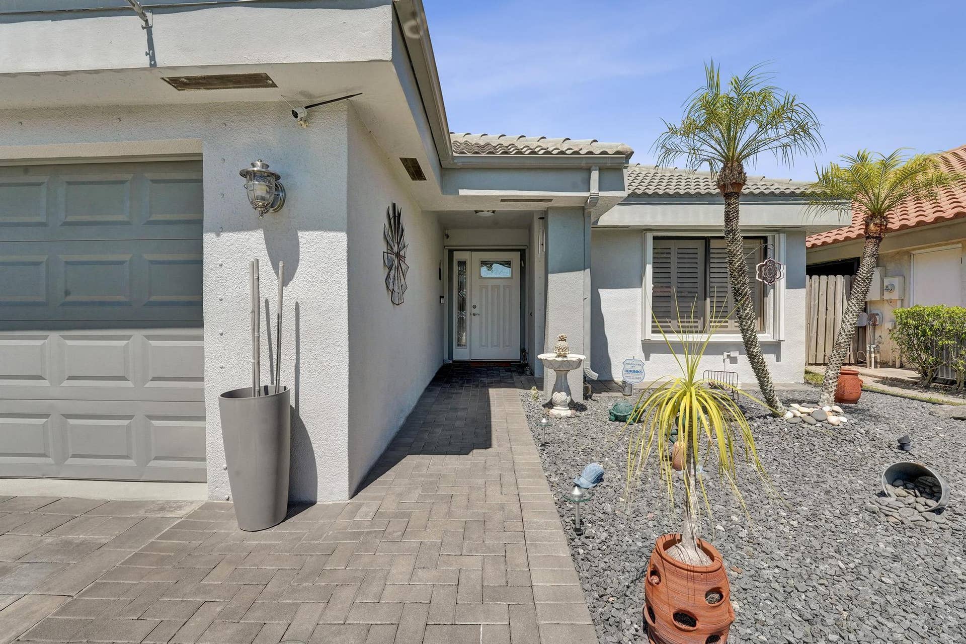 9355 NW 18TH Drive, Plantation, FL 33322 Entrance