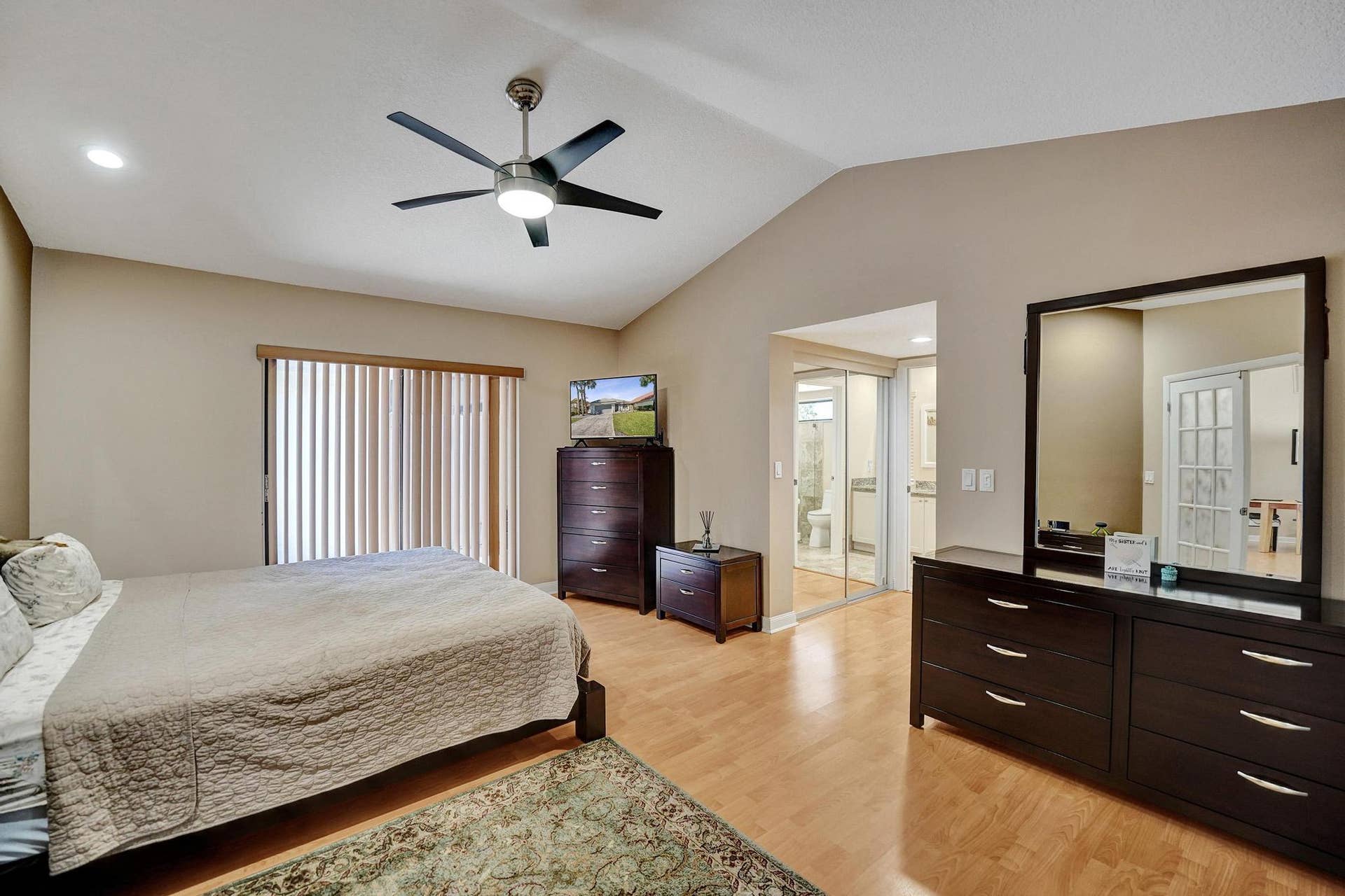 9355 NW 18TH Drive, Plantation, FL 33322 Primary bedroom
