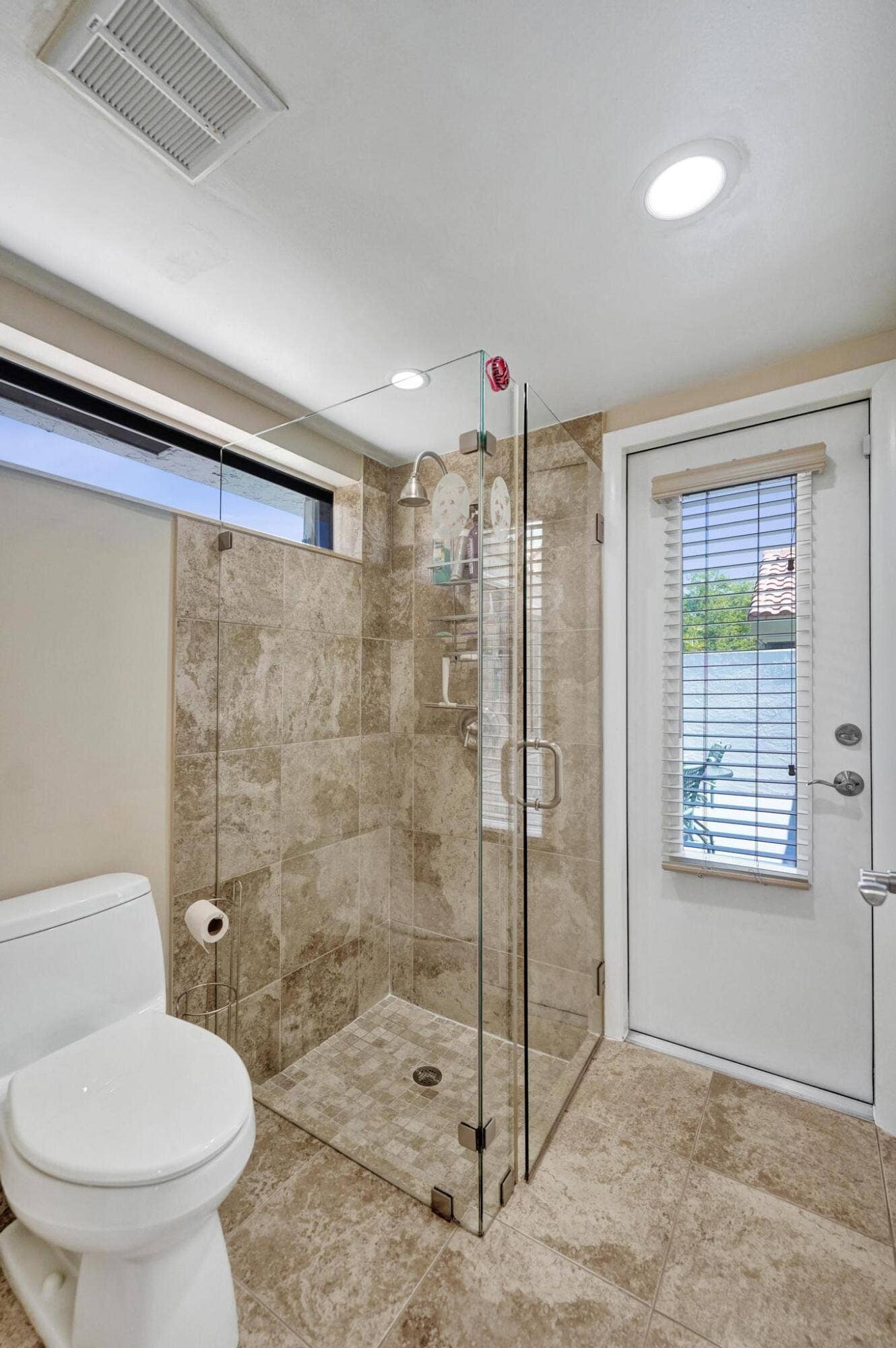 9355 NW 18TH Drive, Plantation, FL 33322 Primary bathroom