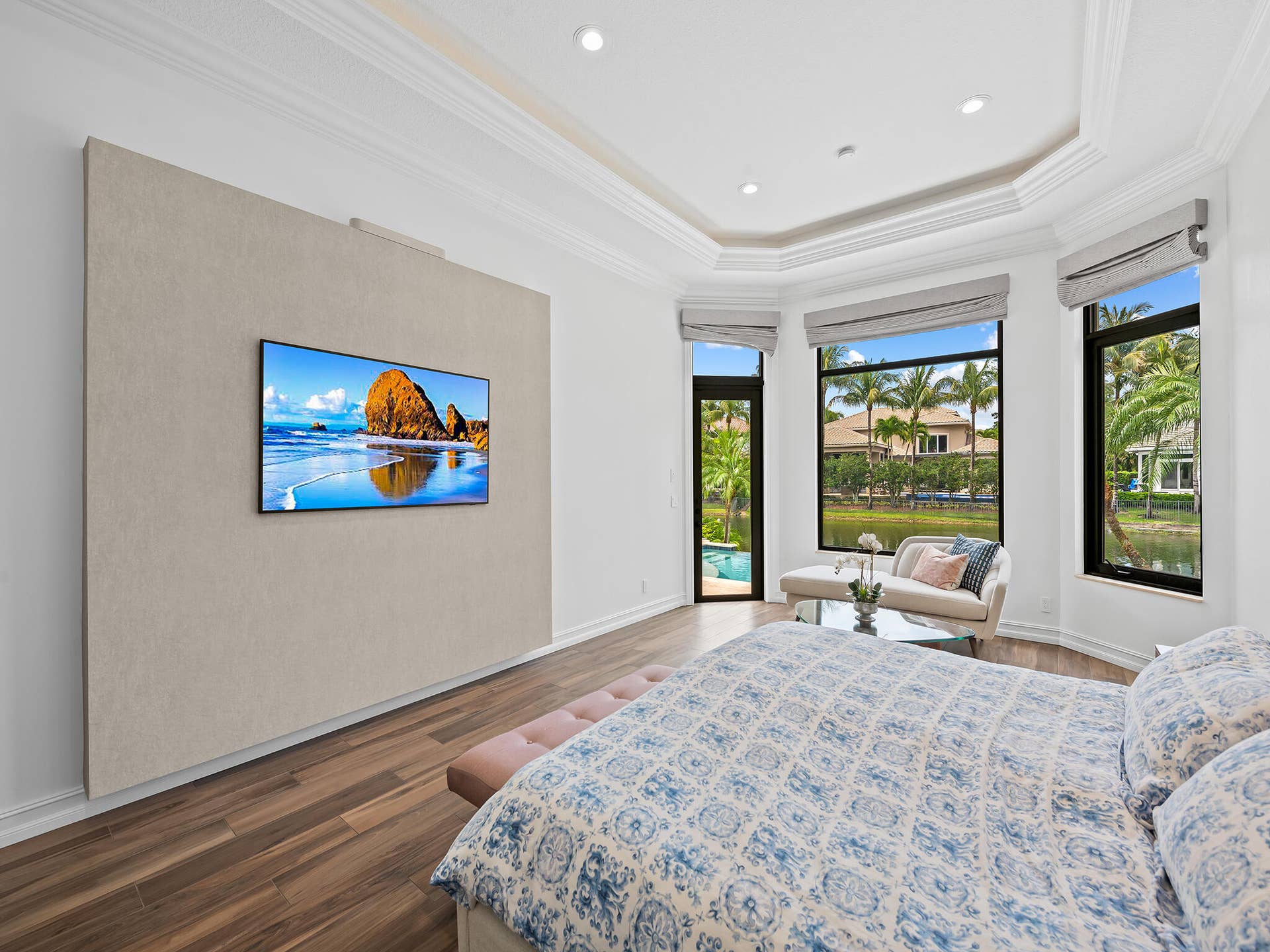 10241 KEY PLUM Street, Plantation, FL 33324 Huge First Floor Primary Suite with large Sitting Area
