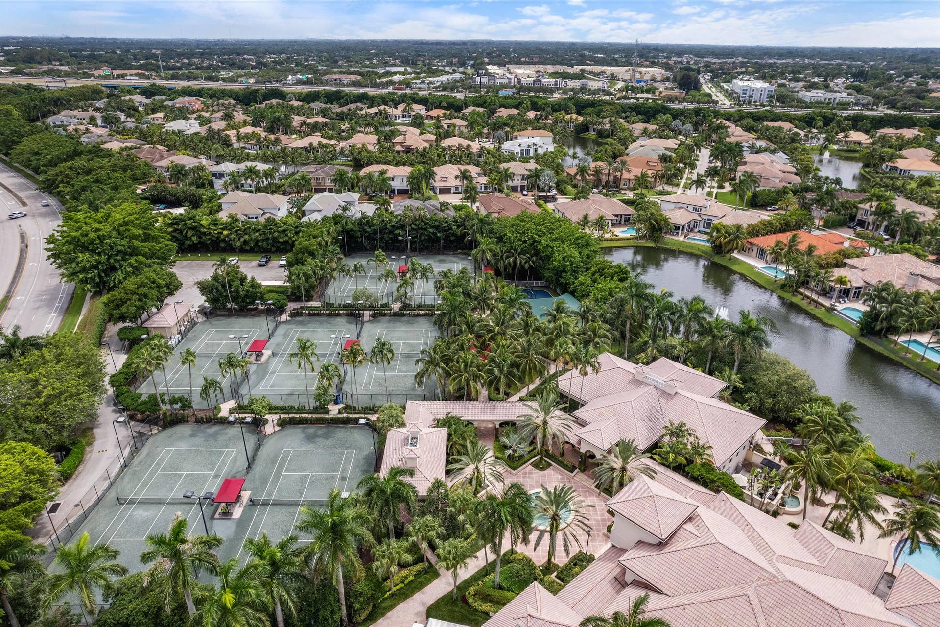 10241 KEY PLUM Street, Plantation, FL 33324 THE HAWKS LANDING TENNIS CLUB FEATURING 7 LIGHTED HAR-TRU TENNIS COURTS AND 2 PICKLE BALL COURTS!