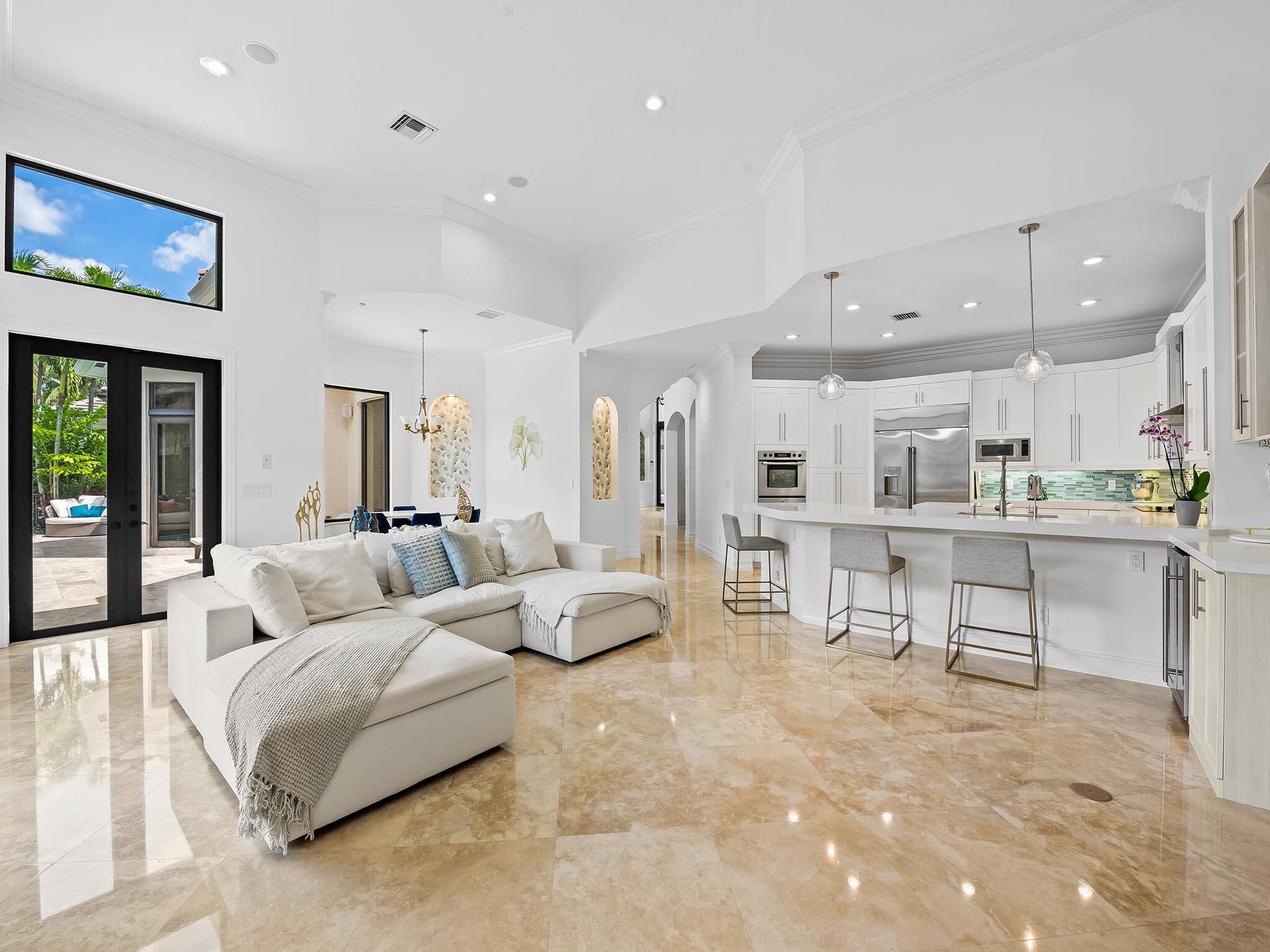 10241 KEY PLUM Street, Plantation, FL 33324 Family Room off Kitchen