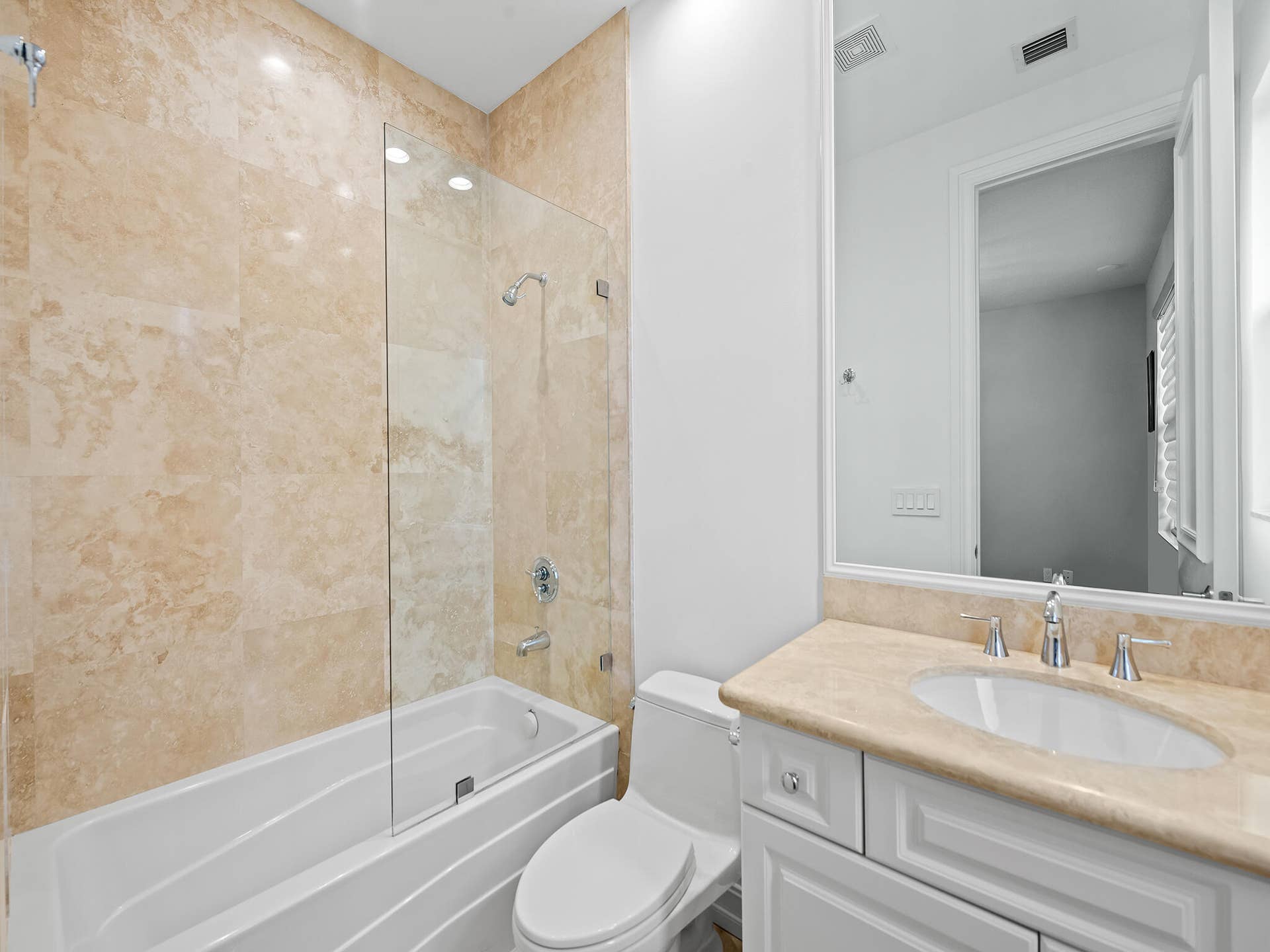 10241 KEY PLUM Street, Plantation, FL 33324 En-Suite Marble Full Bath 3 with Tub/Shower