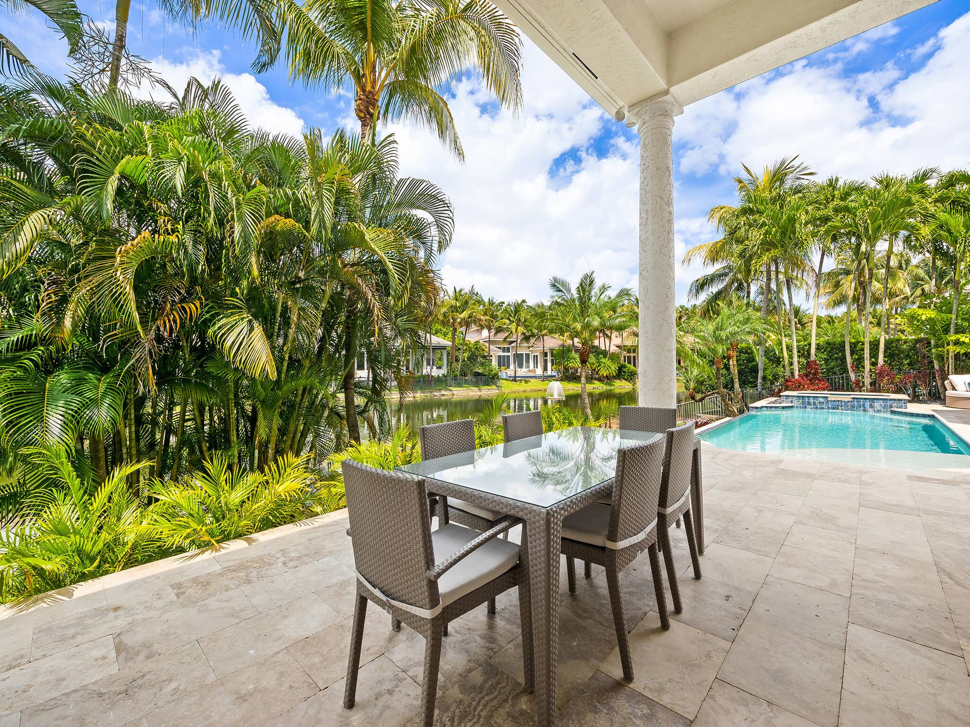 10241 KEY PLUM Street, Plantation, FL 33324 Alfresco Dining