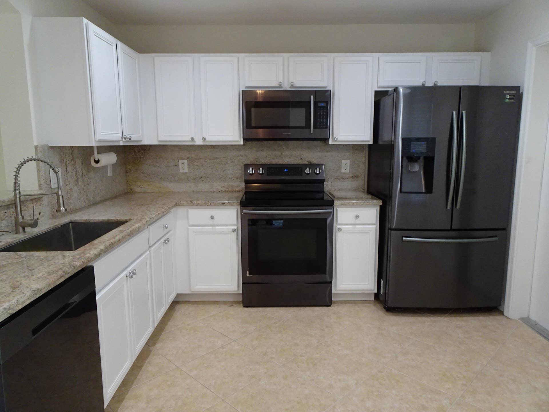 8002 Big Pine Way, Riviera Beach, FL 33407 DSC01927