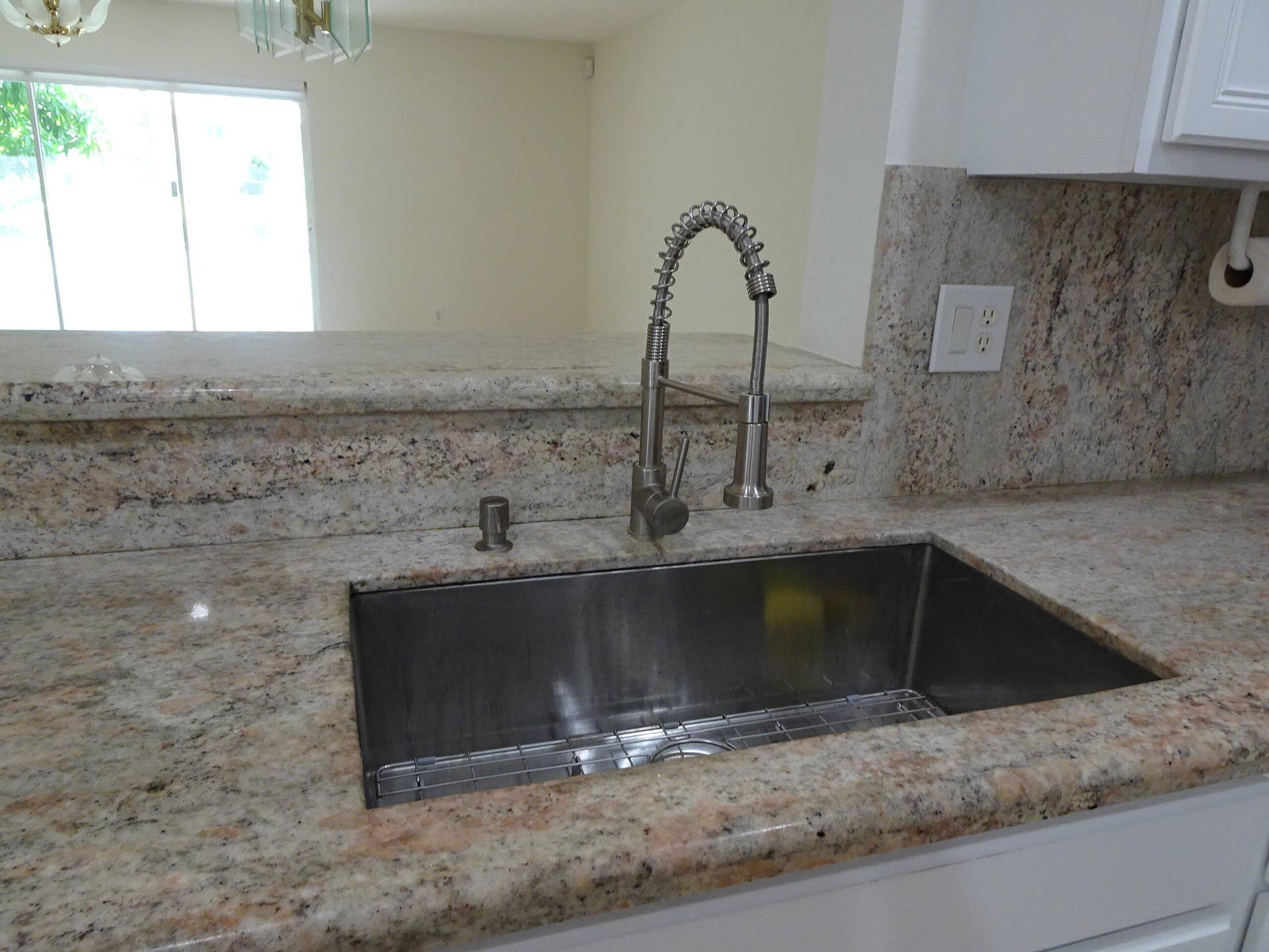 8002 Big Pine Way, Riviera Beach, FL 33407 DSC01928