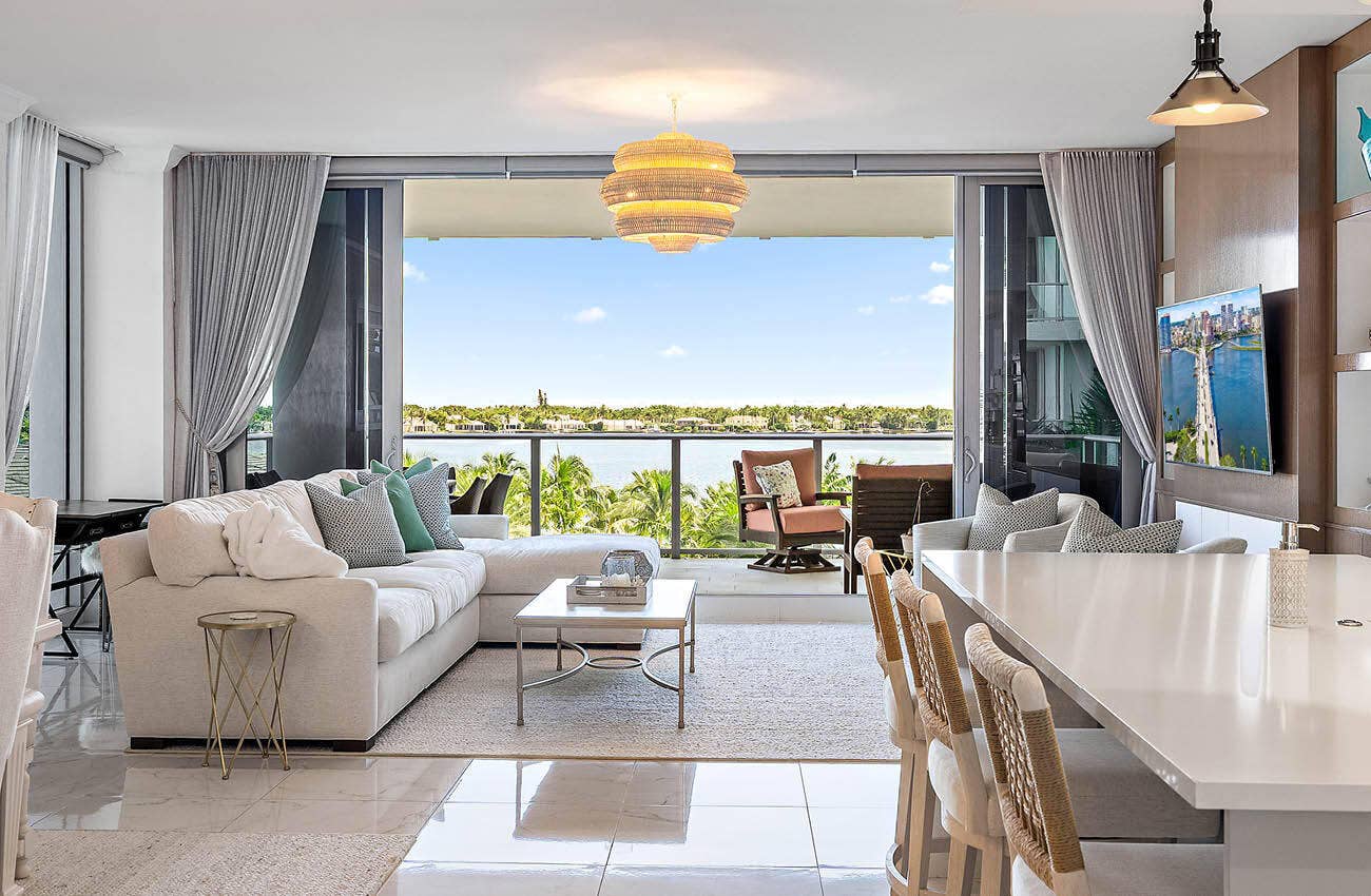 1 WATER CLUB Way, #504, North Palm Beach, FL 33408 1 Water Club way #504 - Photo Packet3