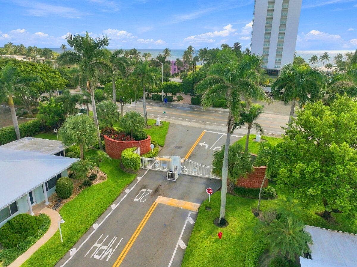 1431 S Ocean Boulevard, #Unit 28, Pompano Beach, FL 33062 004_DJI_20260916103042_0651_D_MLS