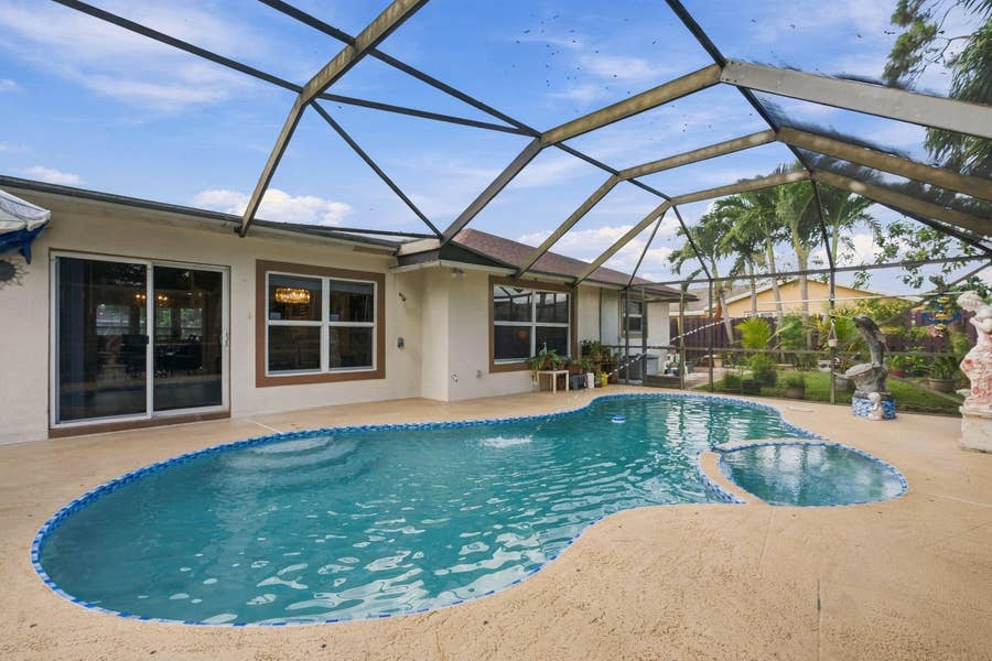 Property photo for 1402 The 12th Fairway, Wellington, FL