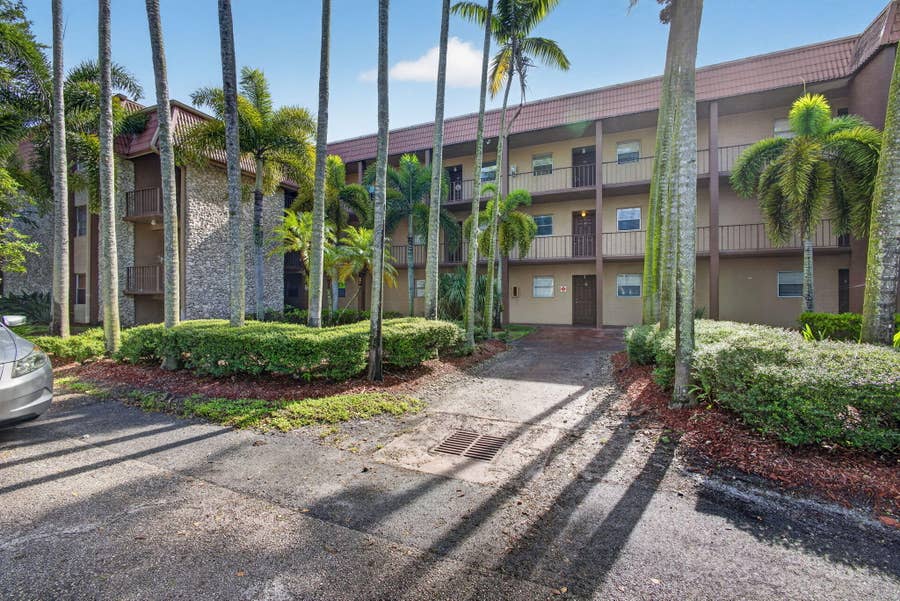 Property photo for 120 Sparrow Drive, #304, Royal Palm Beach, FL
