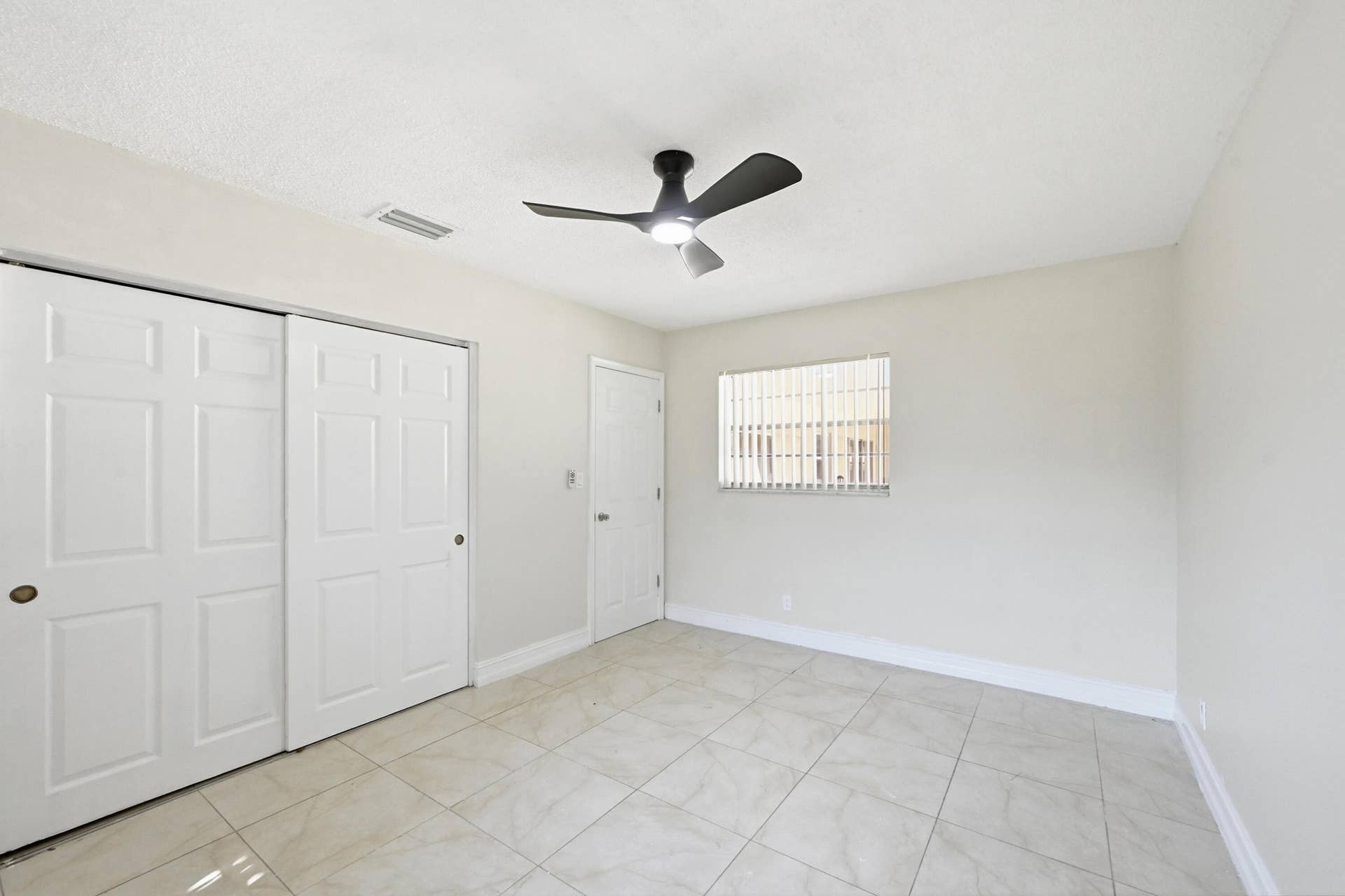 33_bedroom 2