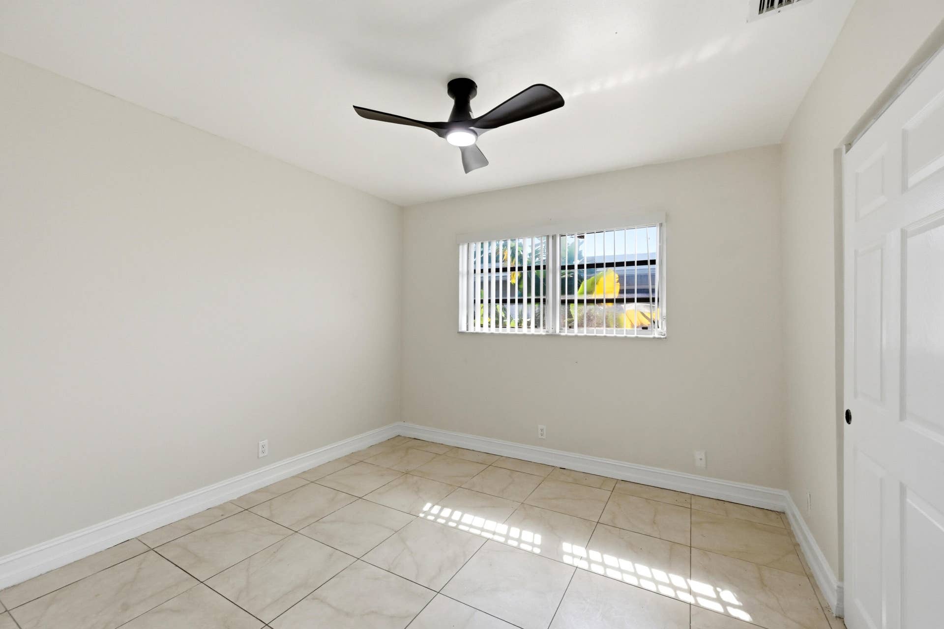 37_bedroom 3