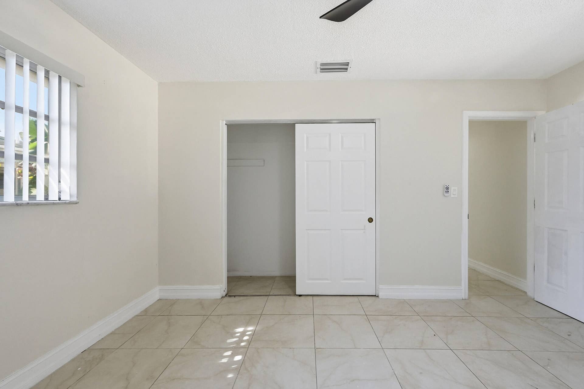 34_bedroom 2